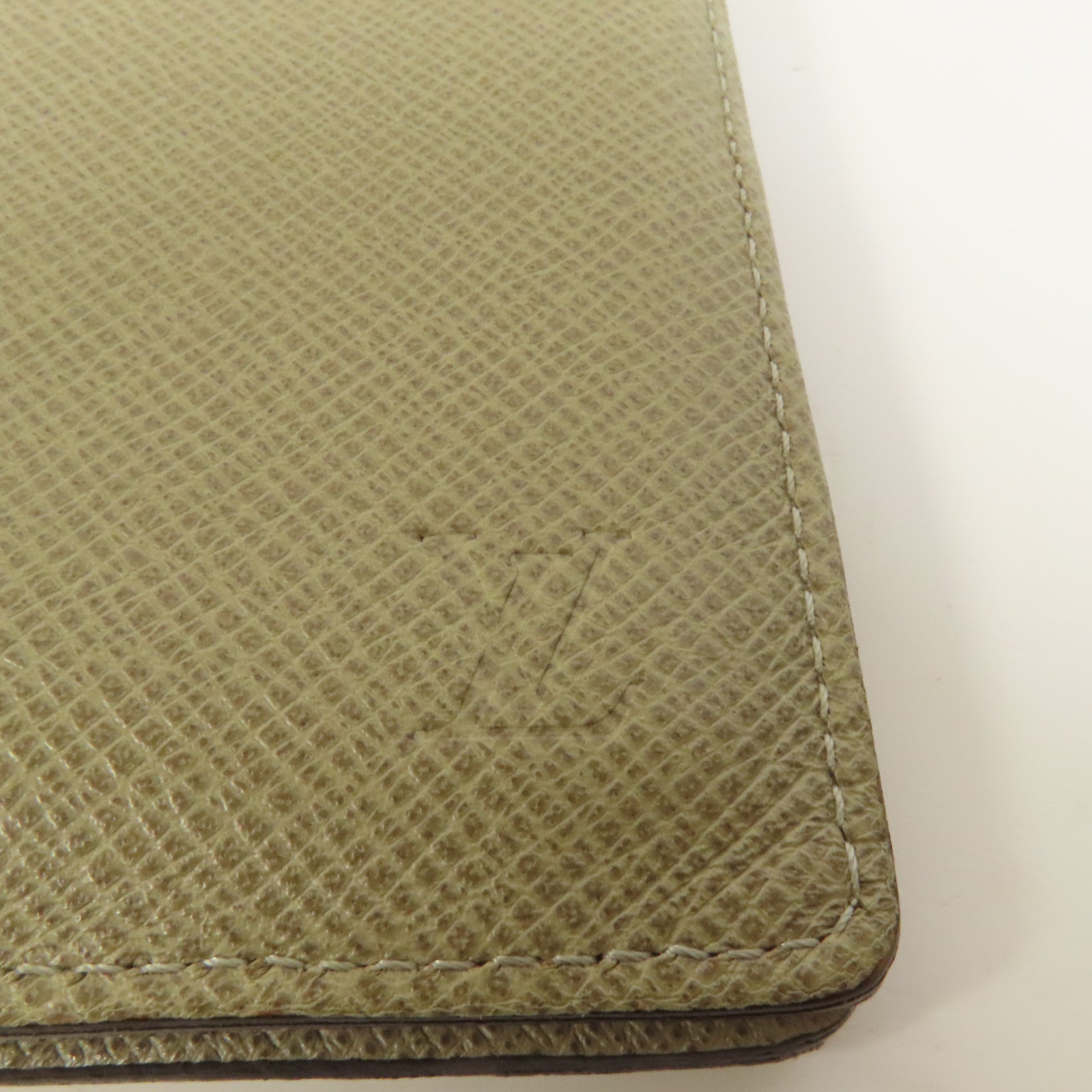 LOUIS VUITTON Taiga Long Wallet長錢包