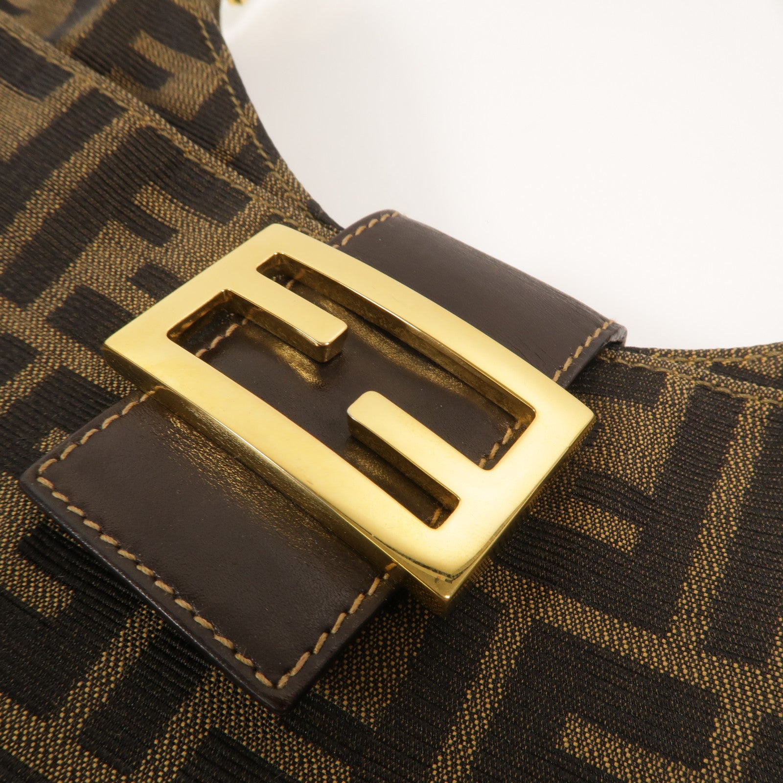 FENDI 帆布Zucca Hobo肩背袋