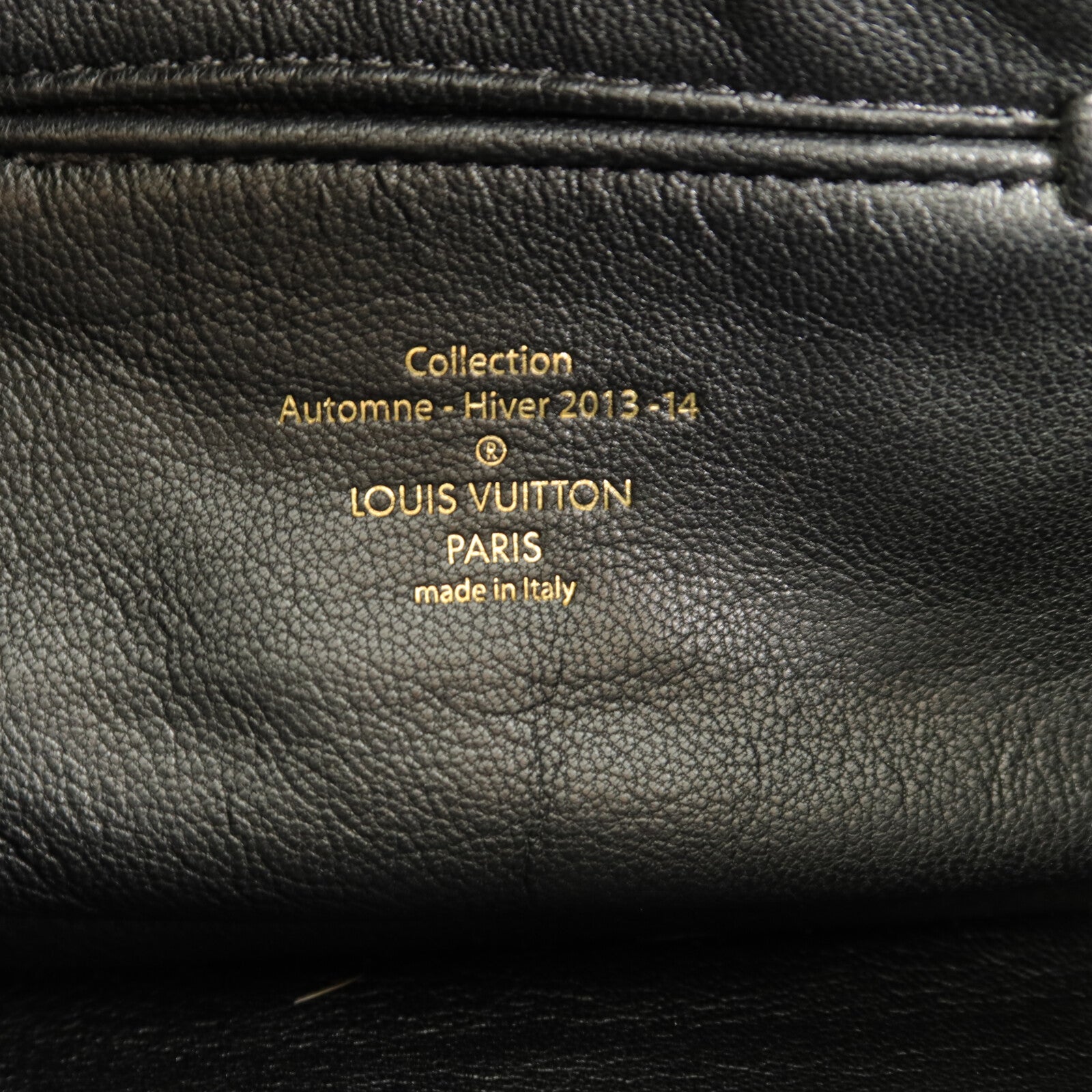 LOUIS VUITTON 水貂皮草Caresse Lockit Boudoir MM Real Mink Fur鏈帶肩背袋