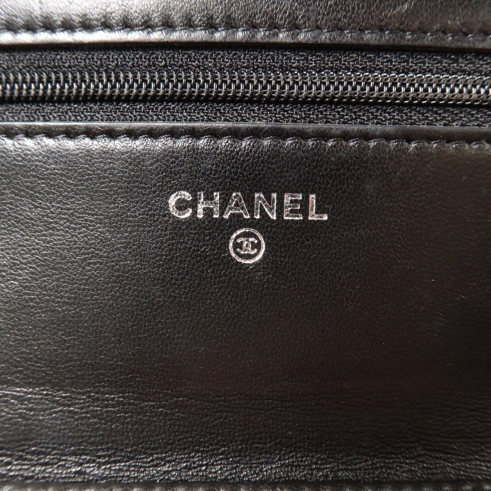 CHANEL 羊皮皮革Boy Wallet On Chain鏈帶肩背袋