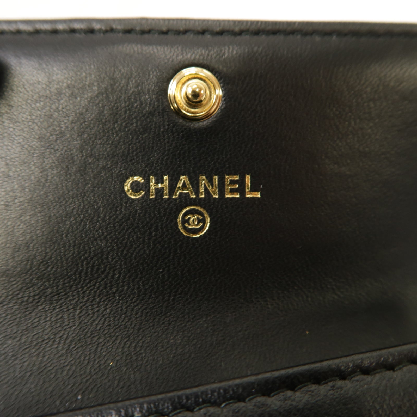 CHANEL 菱格羊皮皮革Boy Card Case金扣卡片套黑色