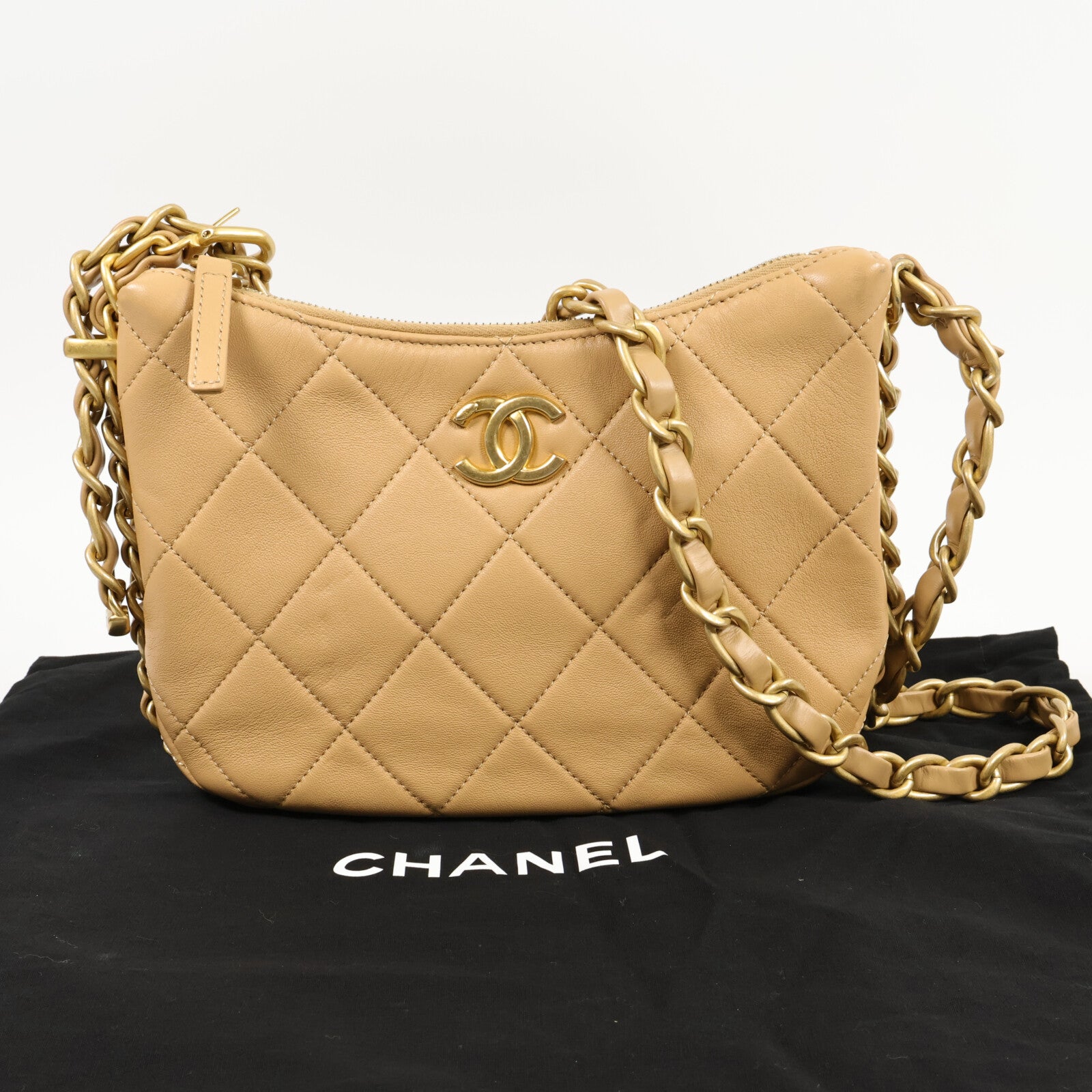 CHANEL 牛皮皮革Hobo Bag鏈帶肩背袋