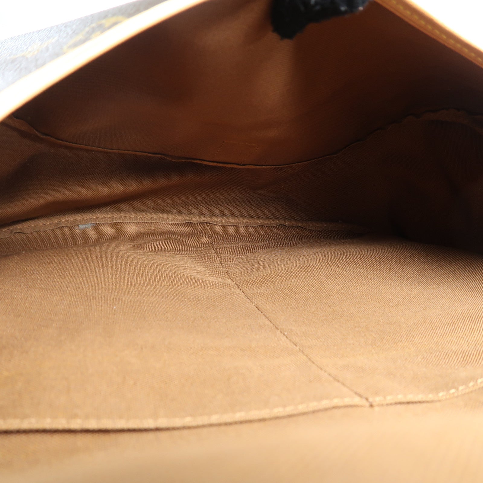 LOUIS VUITTON Monogram Saumur 35金扣肩背袋