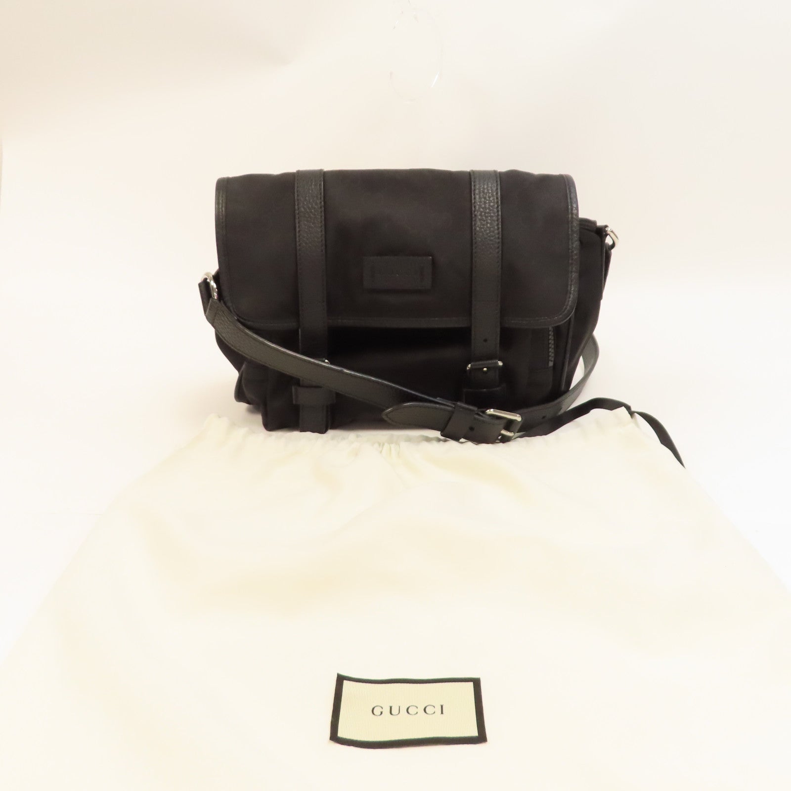 GUCCI 尼龍Shoulder Bag銀扣肩背袋黑色