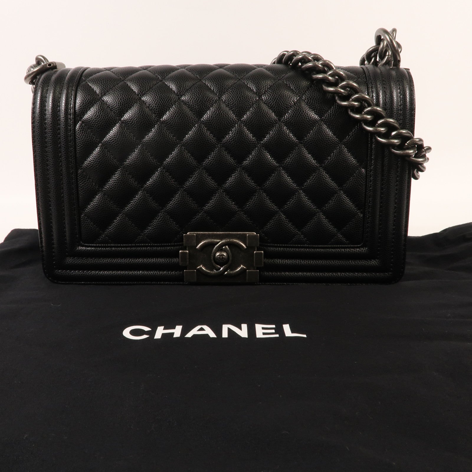 CHANEL 牛皮皮革Boy 25鏈帶肩背袋