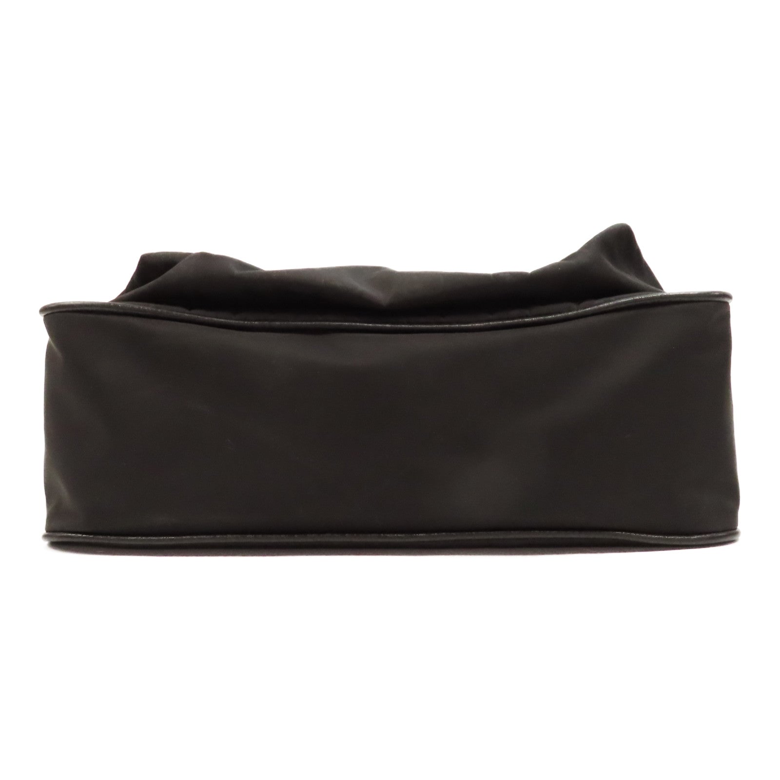 GUCCI 尼龍Shoulder Bag銀扣肩背袋黑色