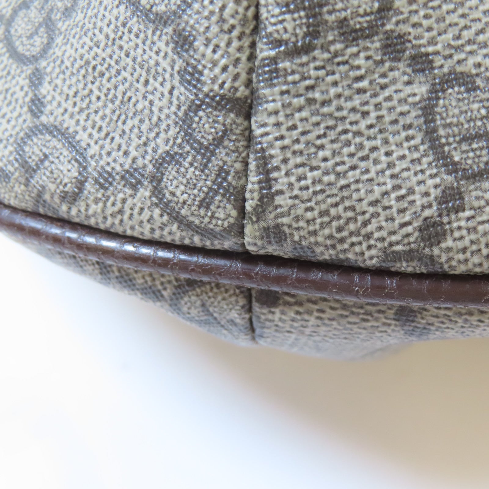 GUCCI 塗層帆布Ophidia金扣肩背袋啡色