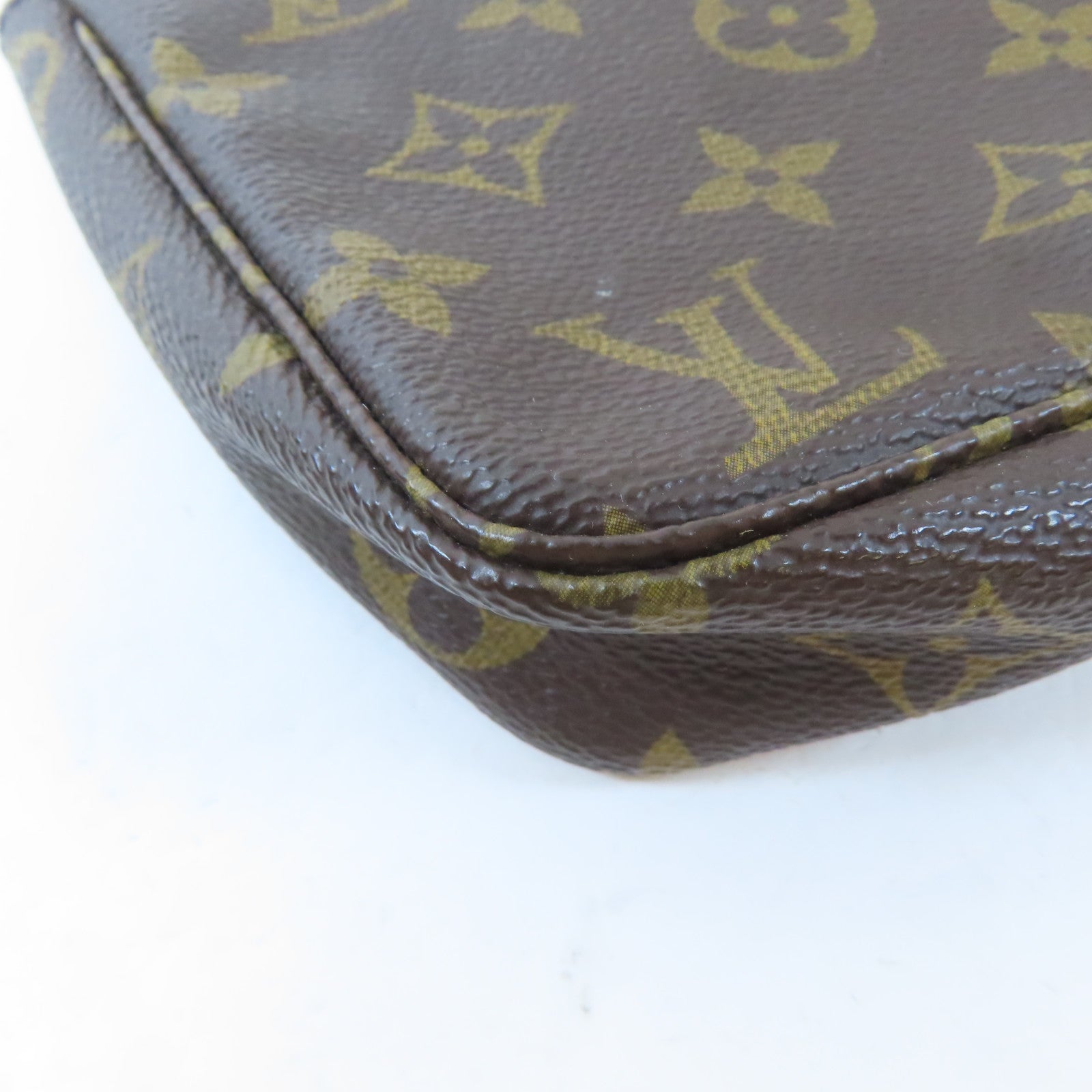 LOUIS VUITTON Monogram Pochette Accessoires Pouch金扣手拿包啡色