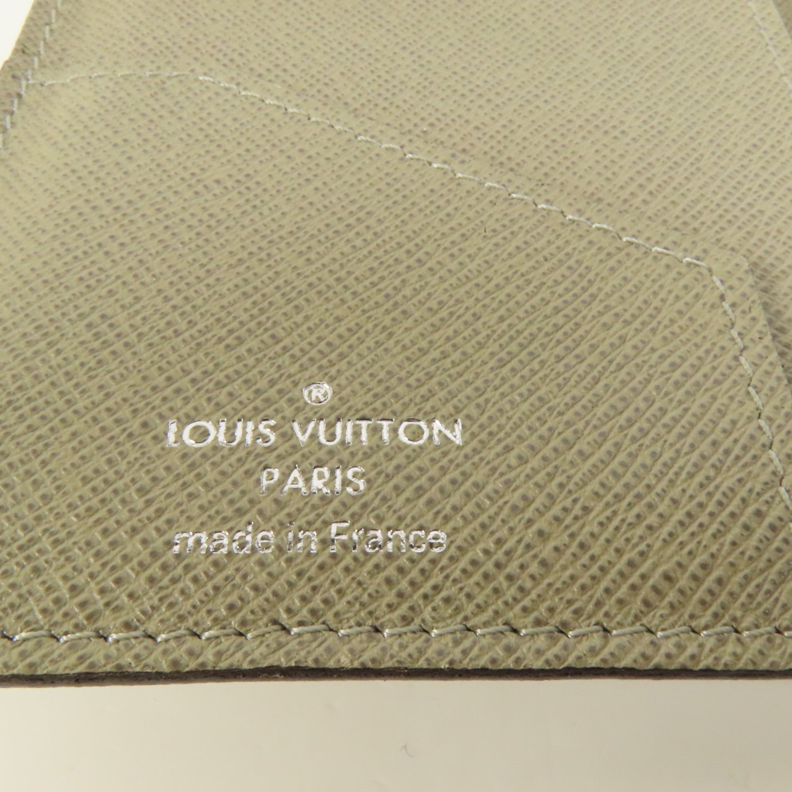 LOUIS VUITTON Taiga Long Wallet長錢包