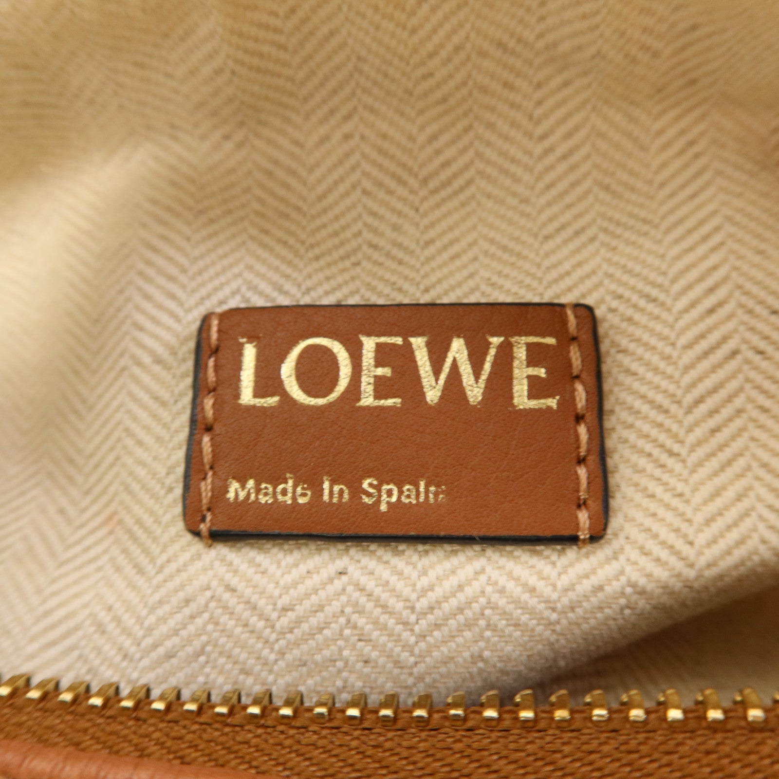 LOEWE 帆布Small Cubi Bag金扣手挽袋