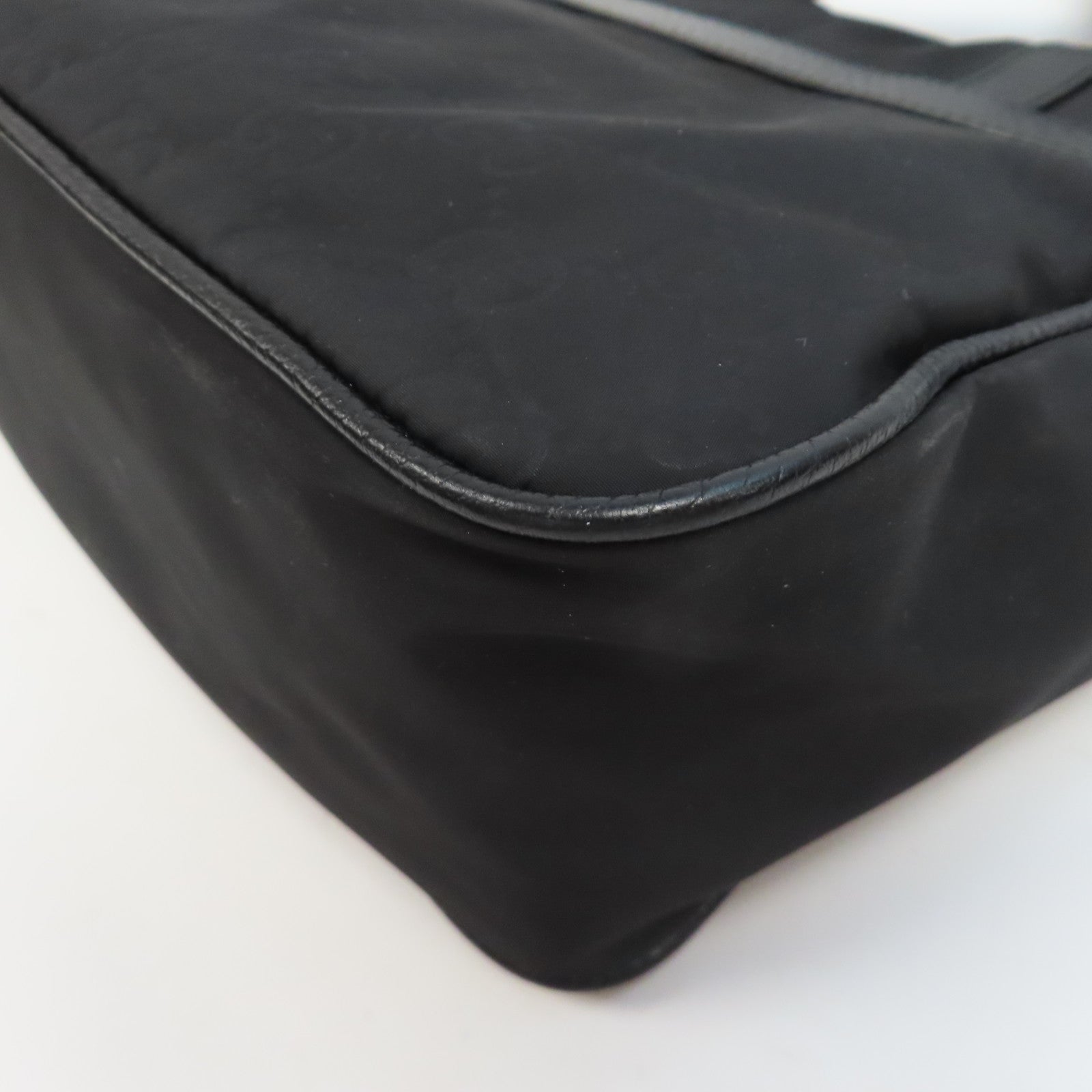 GUCCI 尼龍Shoulder Bag銀扣肩背袋黑色