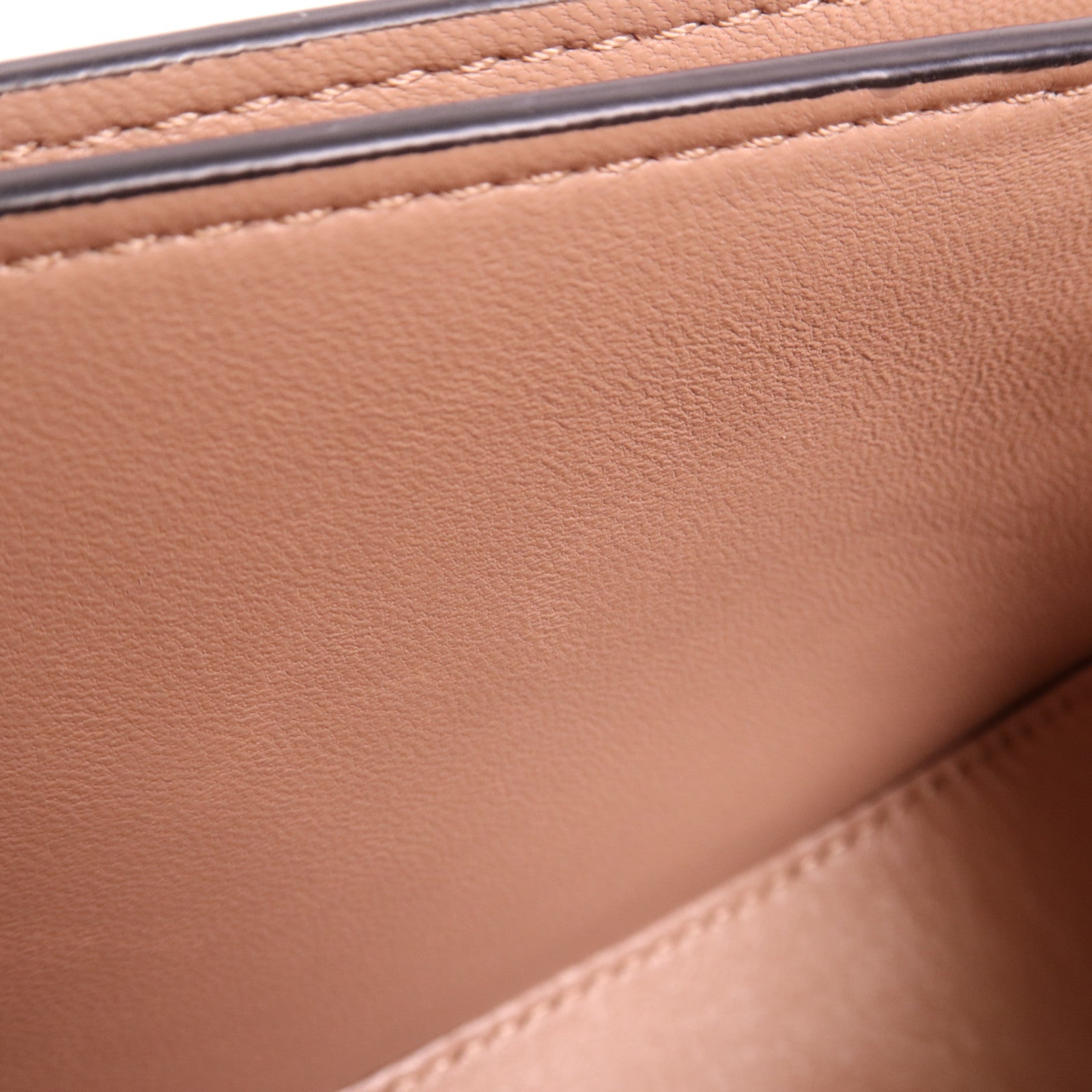 Valentino 牛皮皮革Shoulder Bag金扣肩背袋