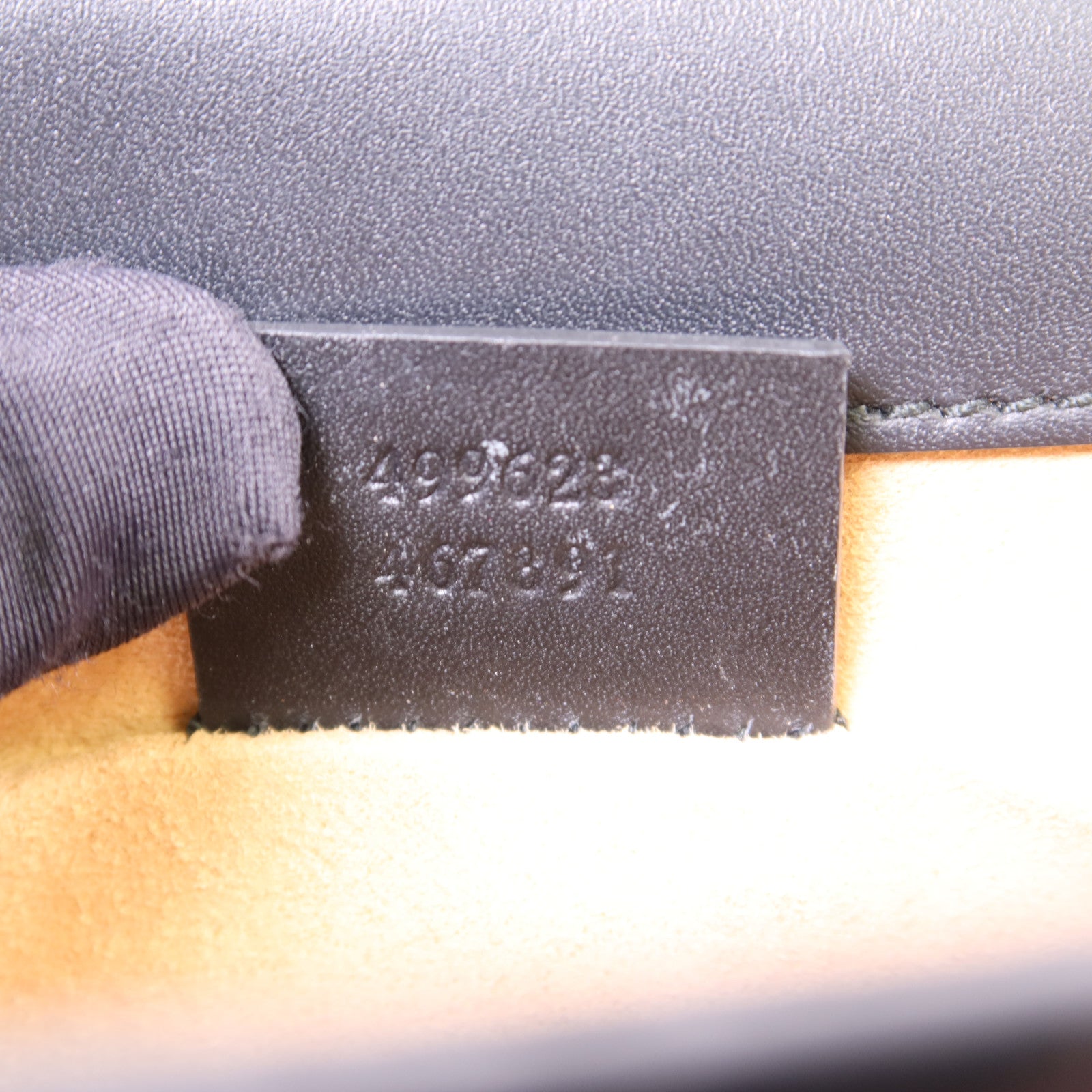 GUCCI 天鵝絨Dionysus Shoulder Bag銀扣鏈帶肩背袋