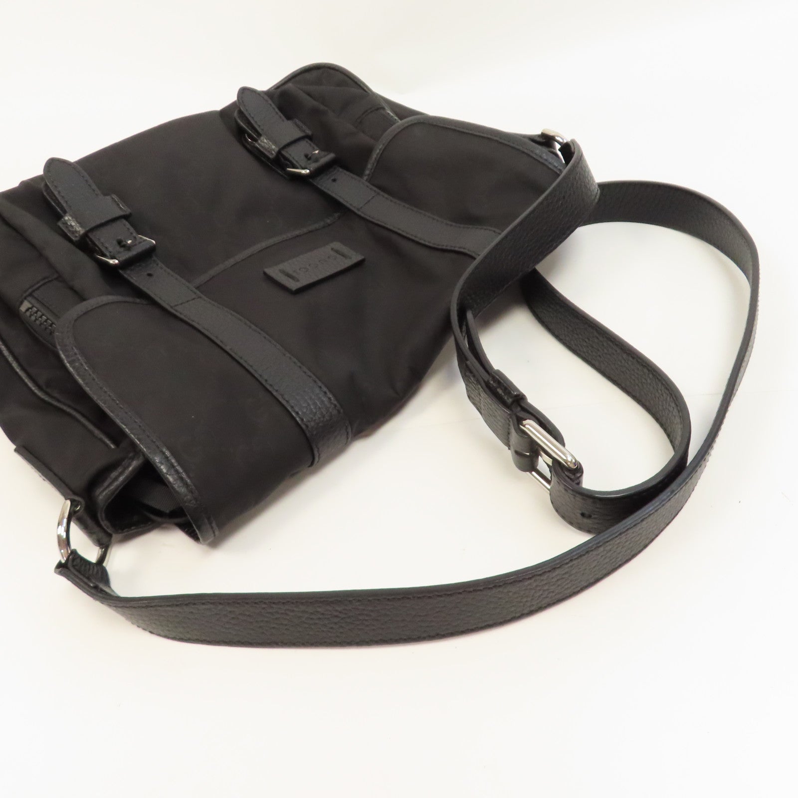 GUCCI 尼龍Shoulder Bag銀扣肩背袋黑色