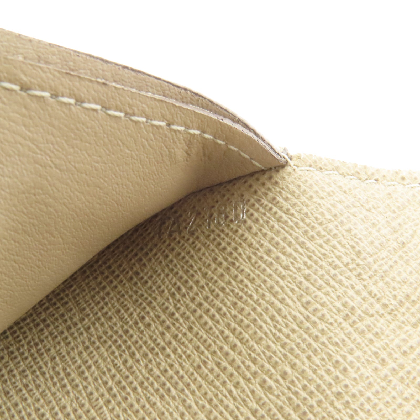 LOUIS VUITTON Taiga Long Wallet長錢包