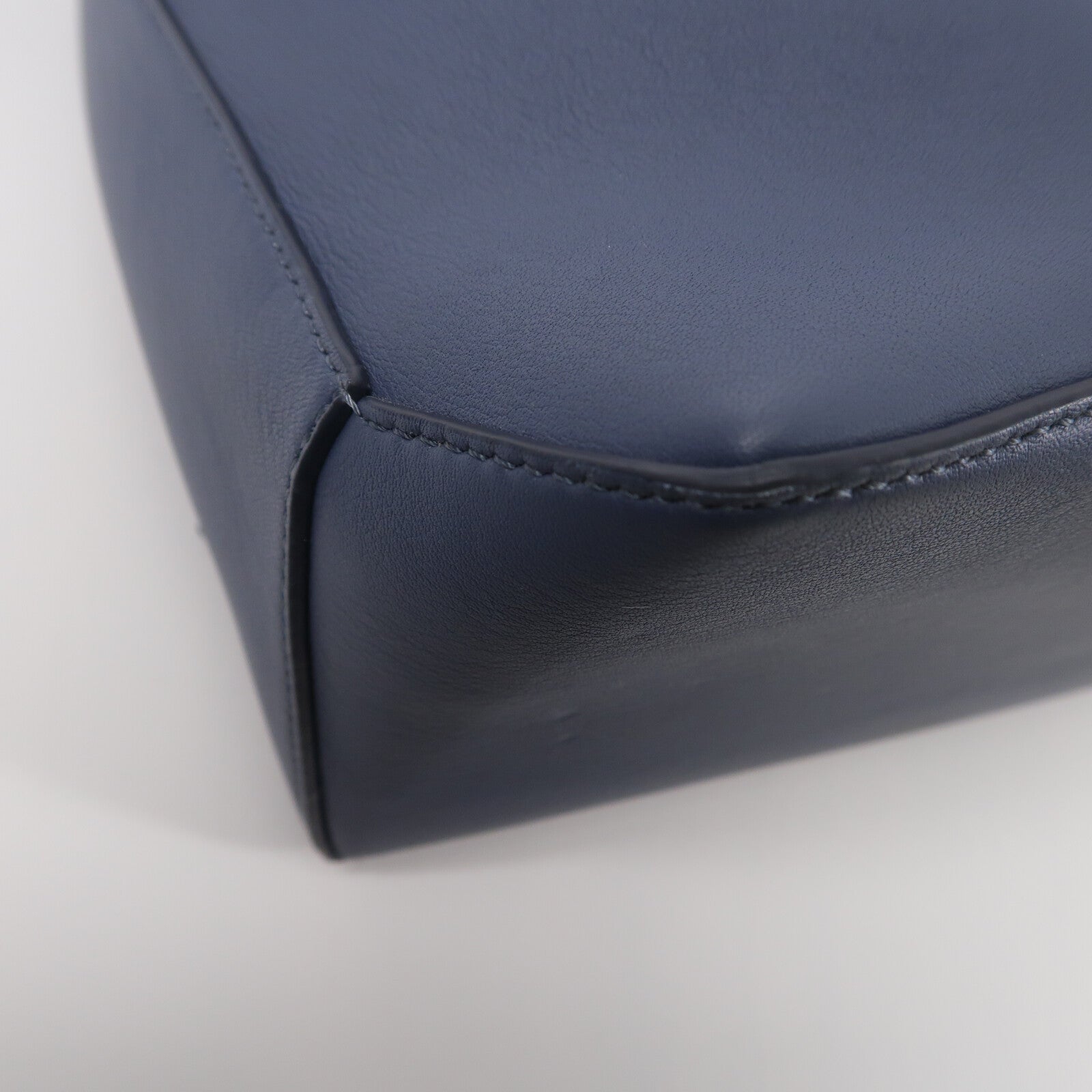LOEWE 牛皮皮革Large Puzzle Edge Bag手挽肩背兩用袋
