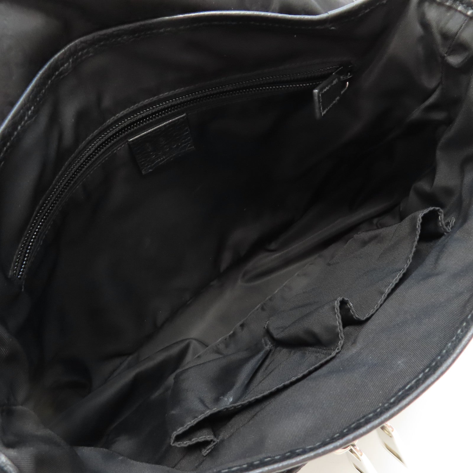 GUCCI 尼龍Shoulder Bag銀扣肩背袋黑色