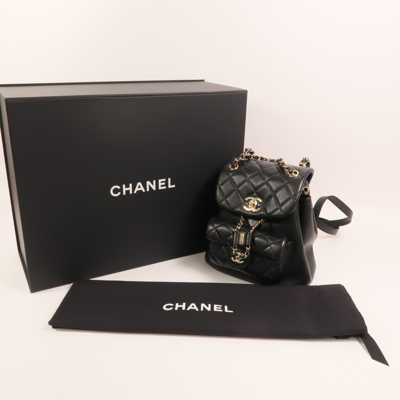 CHANEL 牛皮皮革Duma Backpack金扣背包