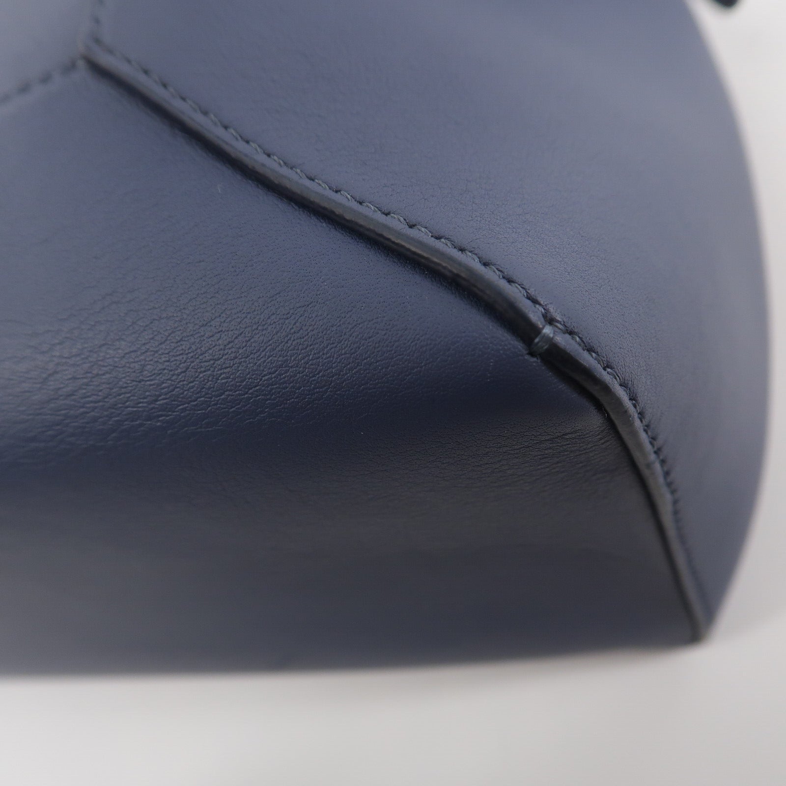 LOEWE 牛皮皮革Large Puzzle Edge Bag手挽肩背兩用袋
