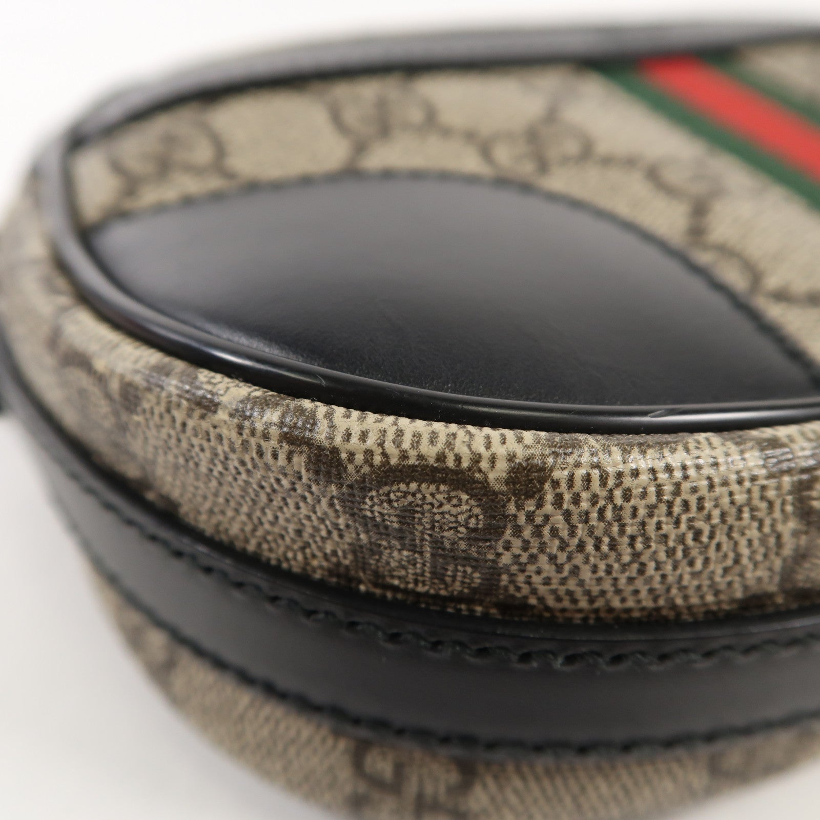 GUCCI 帆布Messenger Bag銀扣肩背袋