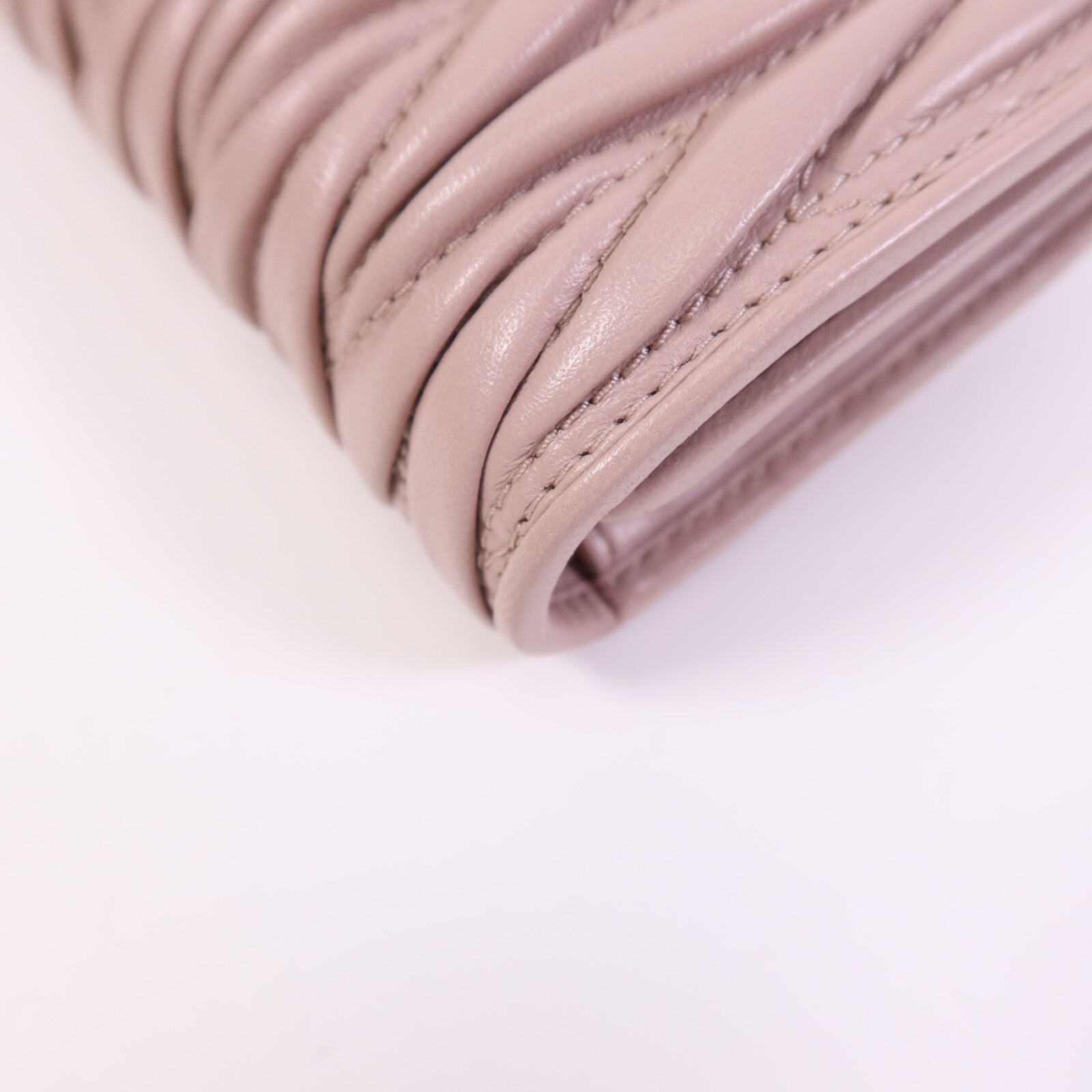 Miu Miu 羊皮皮革Wallet金扣長錢包