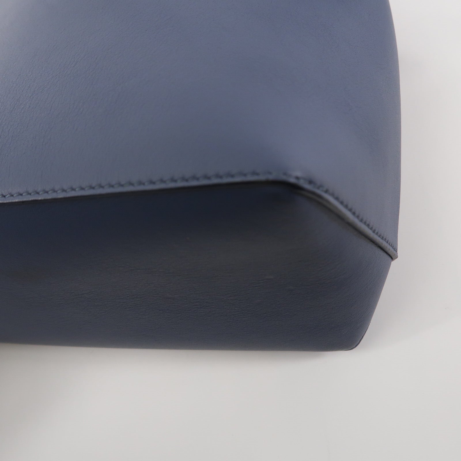 LOEWE 牛皮皮革Large Puzzle Edge Bag手挽肩背兩用袋
