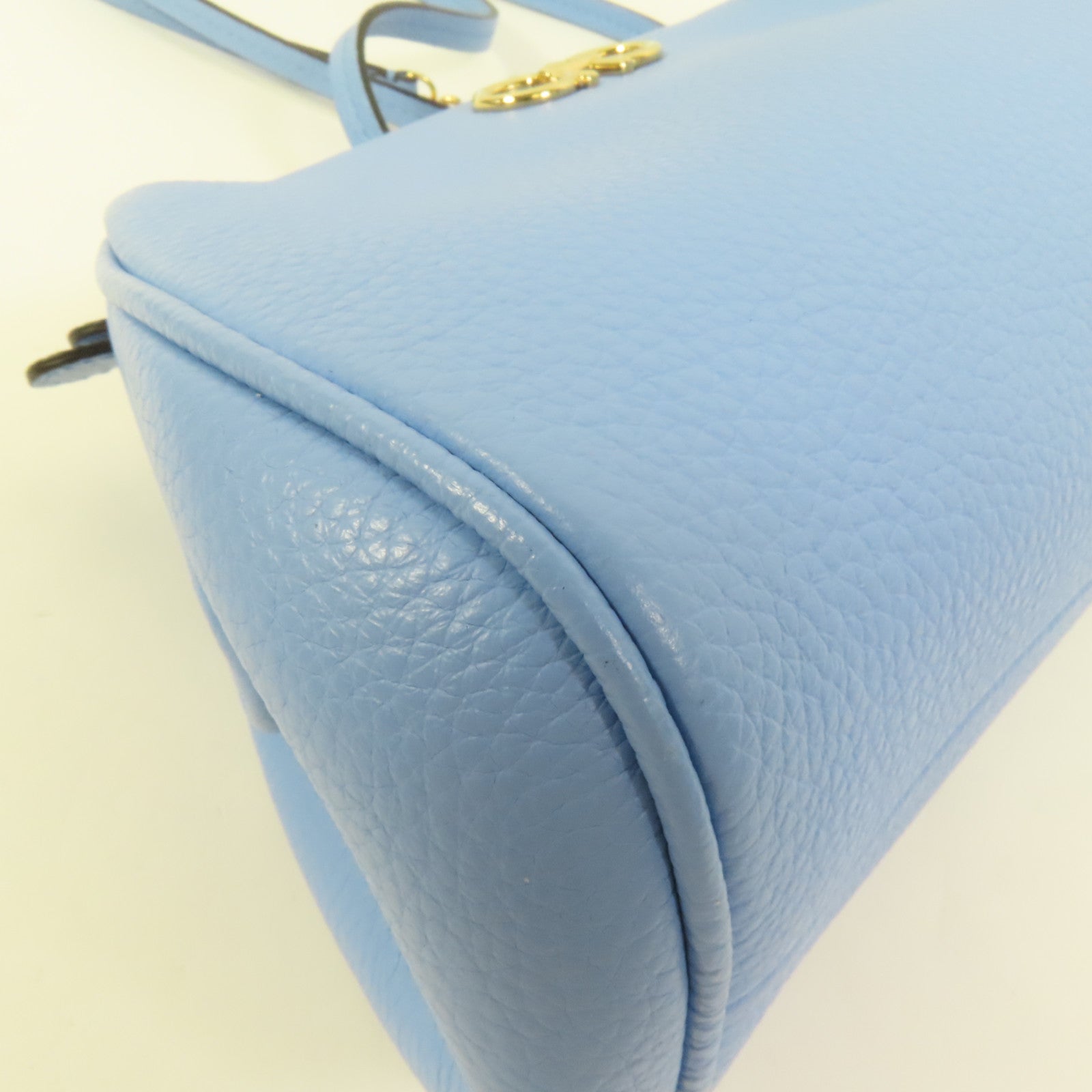 Salvatore Ferragamo 牛皮皮革Chain Shoulder肩背袋