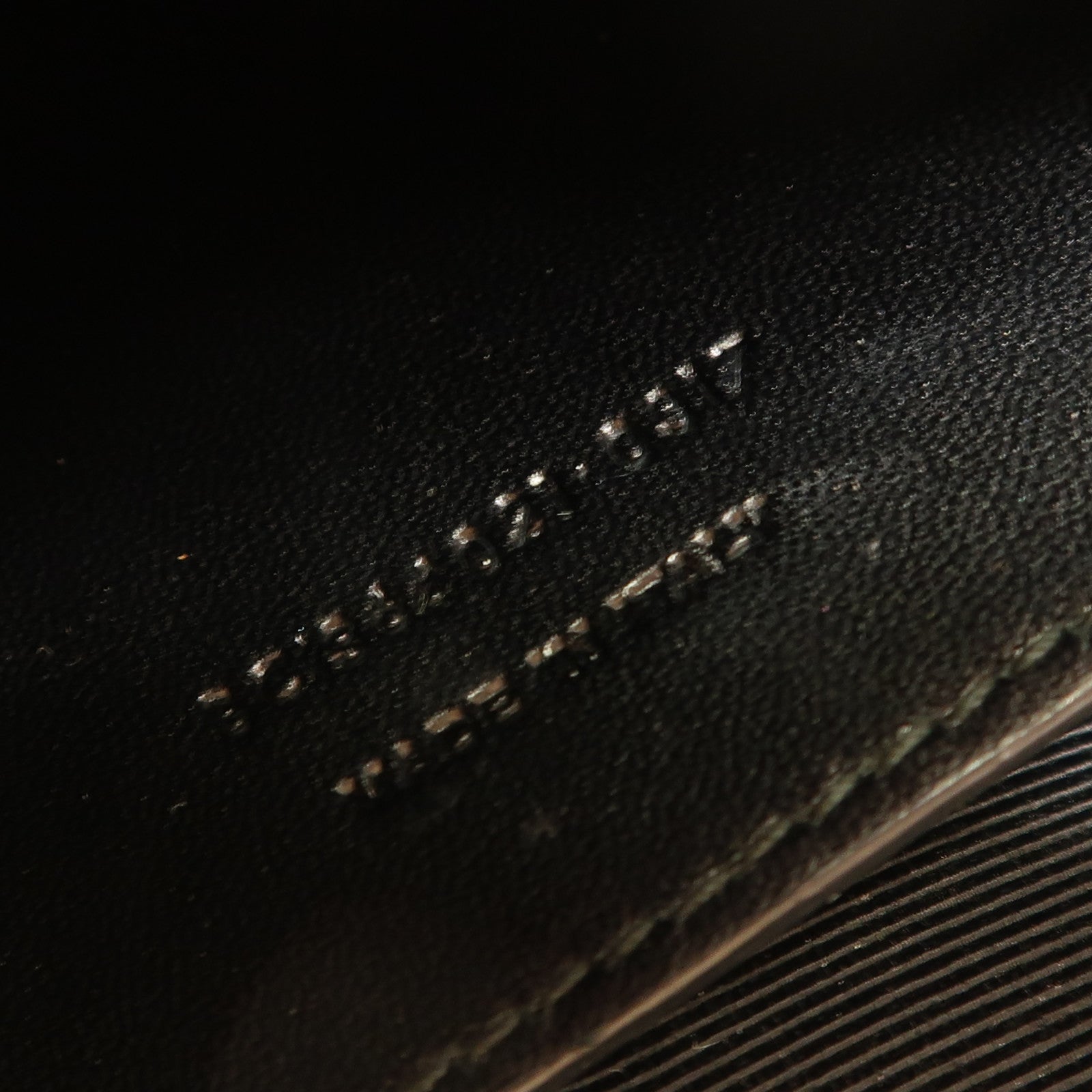 YVES SAINT LAURENT 牛皮皮革Kate銀扣鏈帶肩背袋