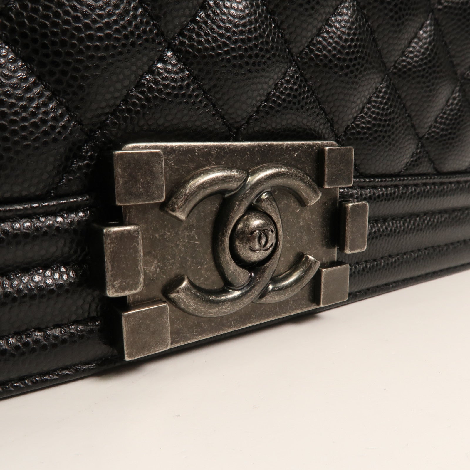 CHANEL 牛皮皮革Boy 25鏈帶肩背袋