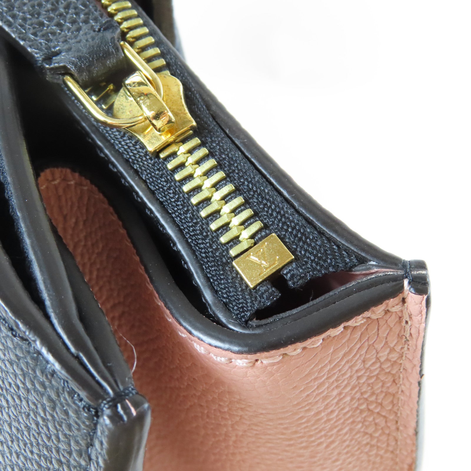 LOUIS VUITTON **【激減優惠】Taurillon City Steamer MM金扣手挽肩背兩用袋粉紅色/黑色