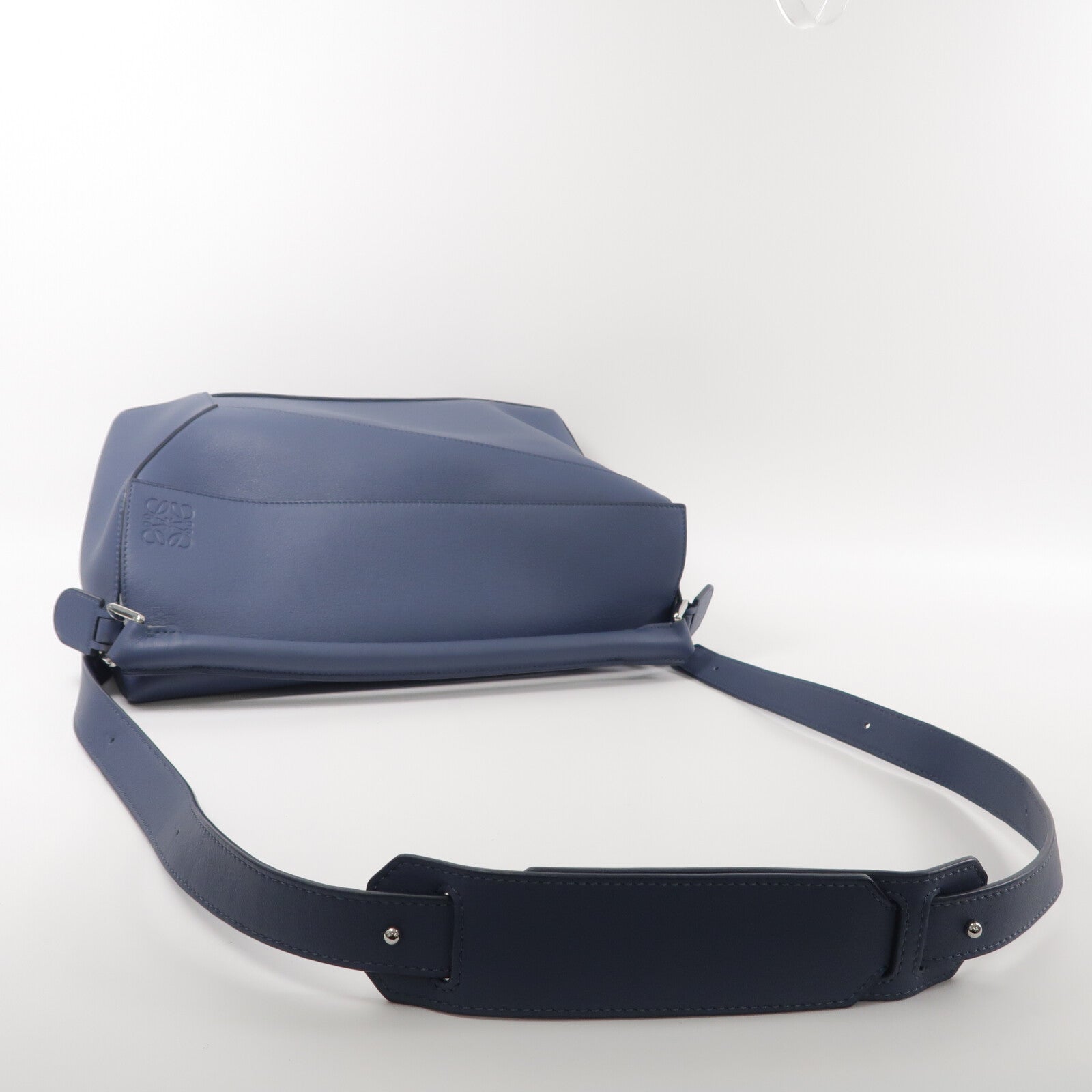 LOEWE 牛皮皮革Large Puzzle Edge Bag手挽肩背兩用袋