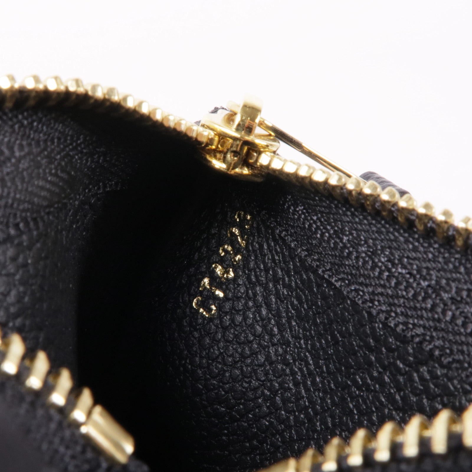 LOUIS VUITTON Monogram Taurillon Coin Case金扣零錢包