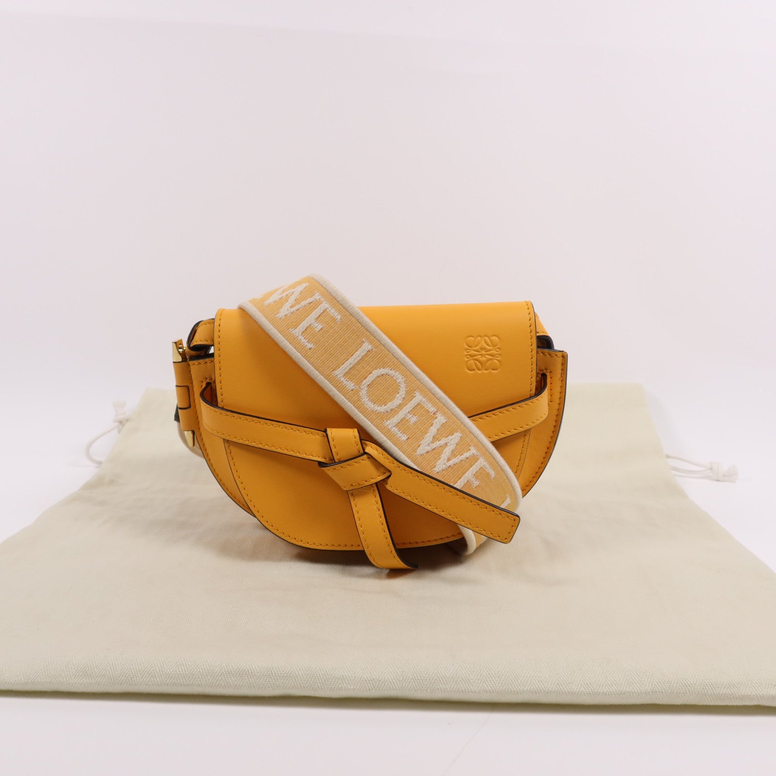 LOEWE 牛皮皮革Mini Gate金扣肩背袋