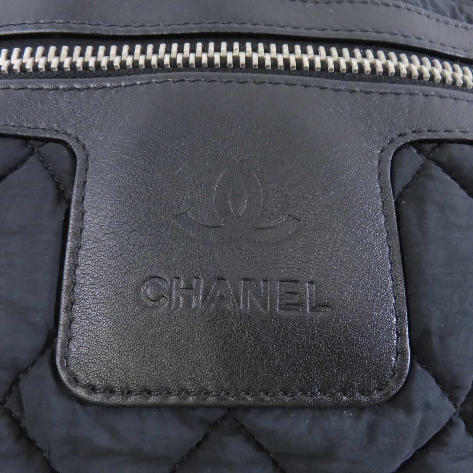 CHANEL 菱格尼龍Coco Cocoon銀扣手挽袋/肩背袋黑色