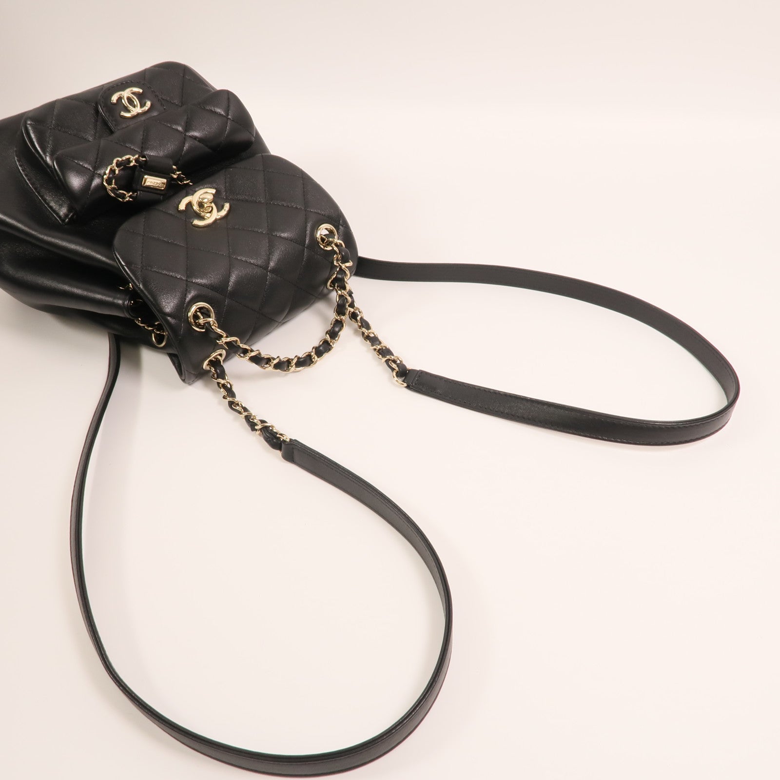CHANEL 牛皮皮革Duma Backpack金扣背包