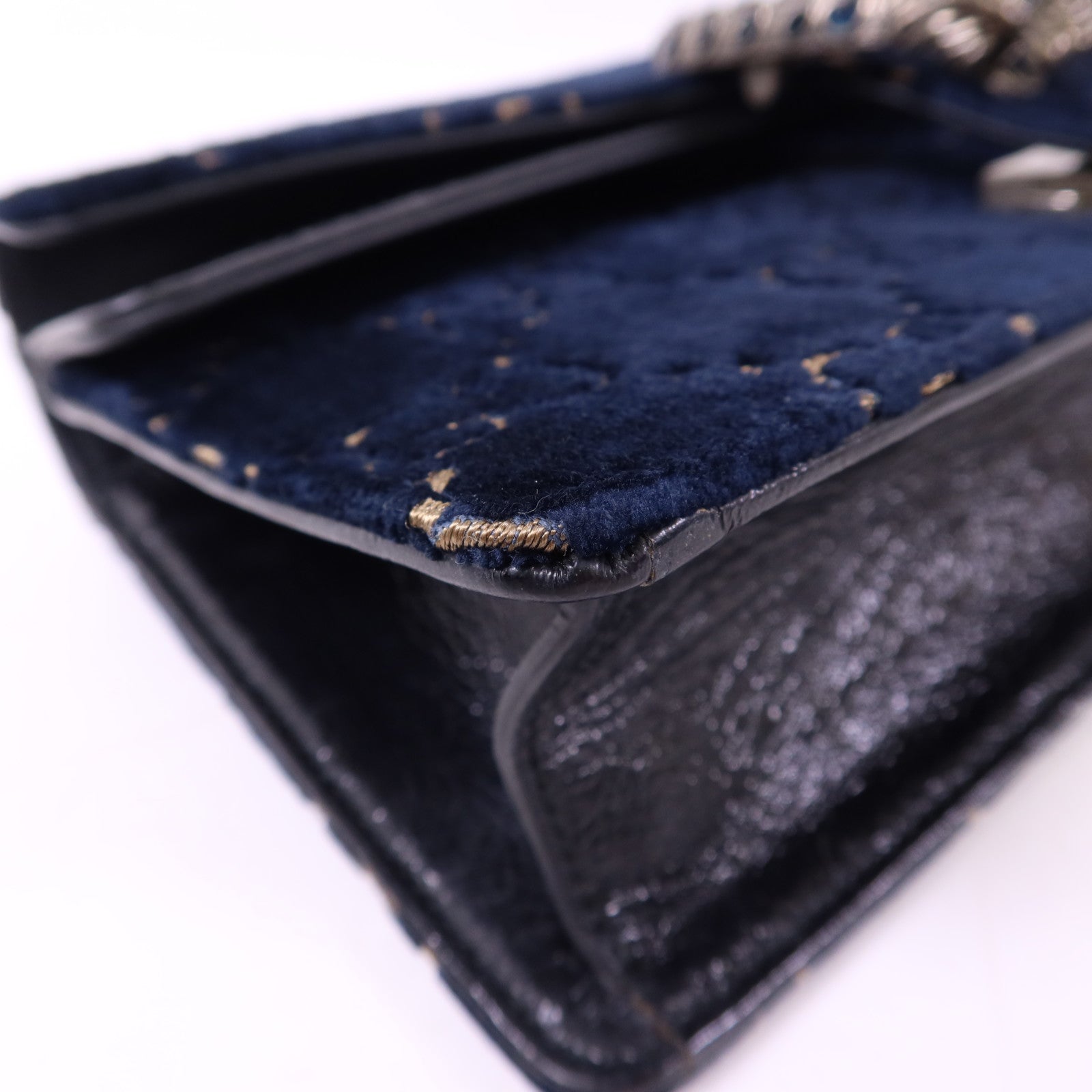 GUCCI 天鵝絨Dionysus Shoulder Bag銀扣鏈帶肩背袋