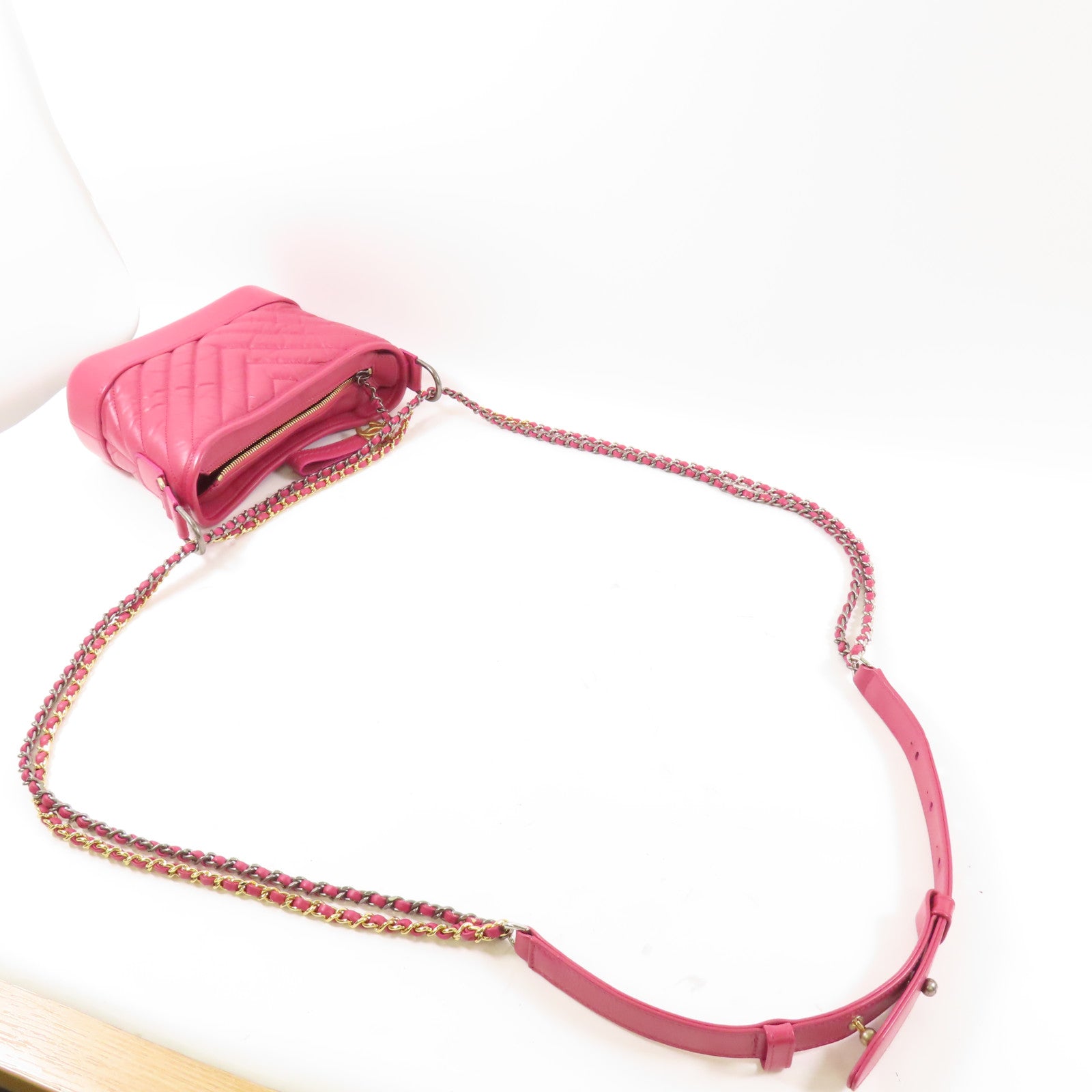 CHANEL 【激減優惠】牛皮皮革Gabrelle Small鏈帶肩背袋