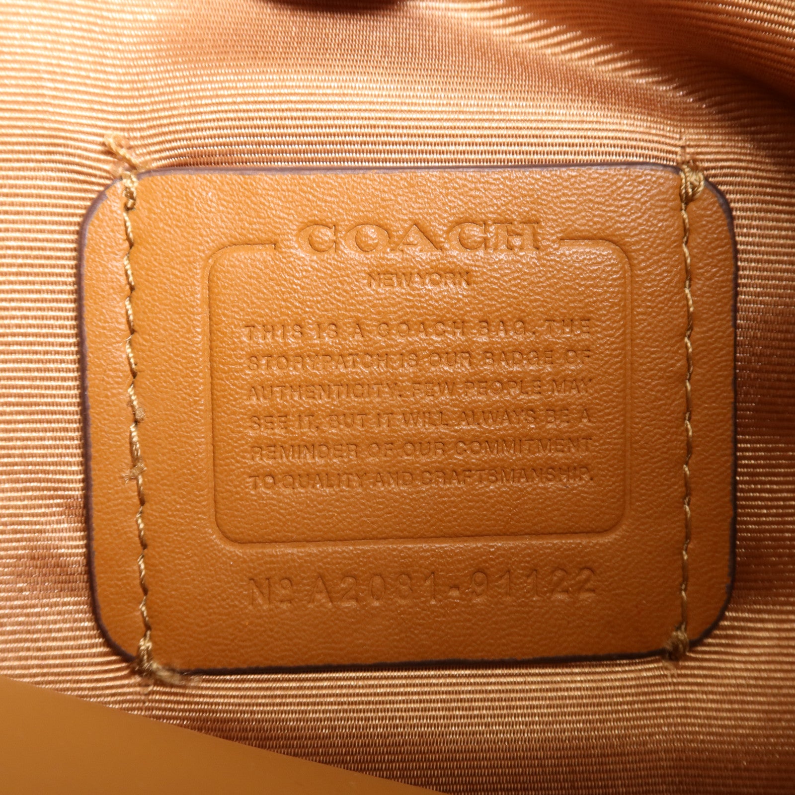 COACH 牛皮皮革2 Way Shoulder Bag金扣手挽肩背兩用袋