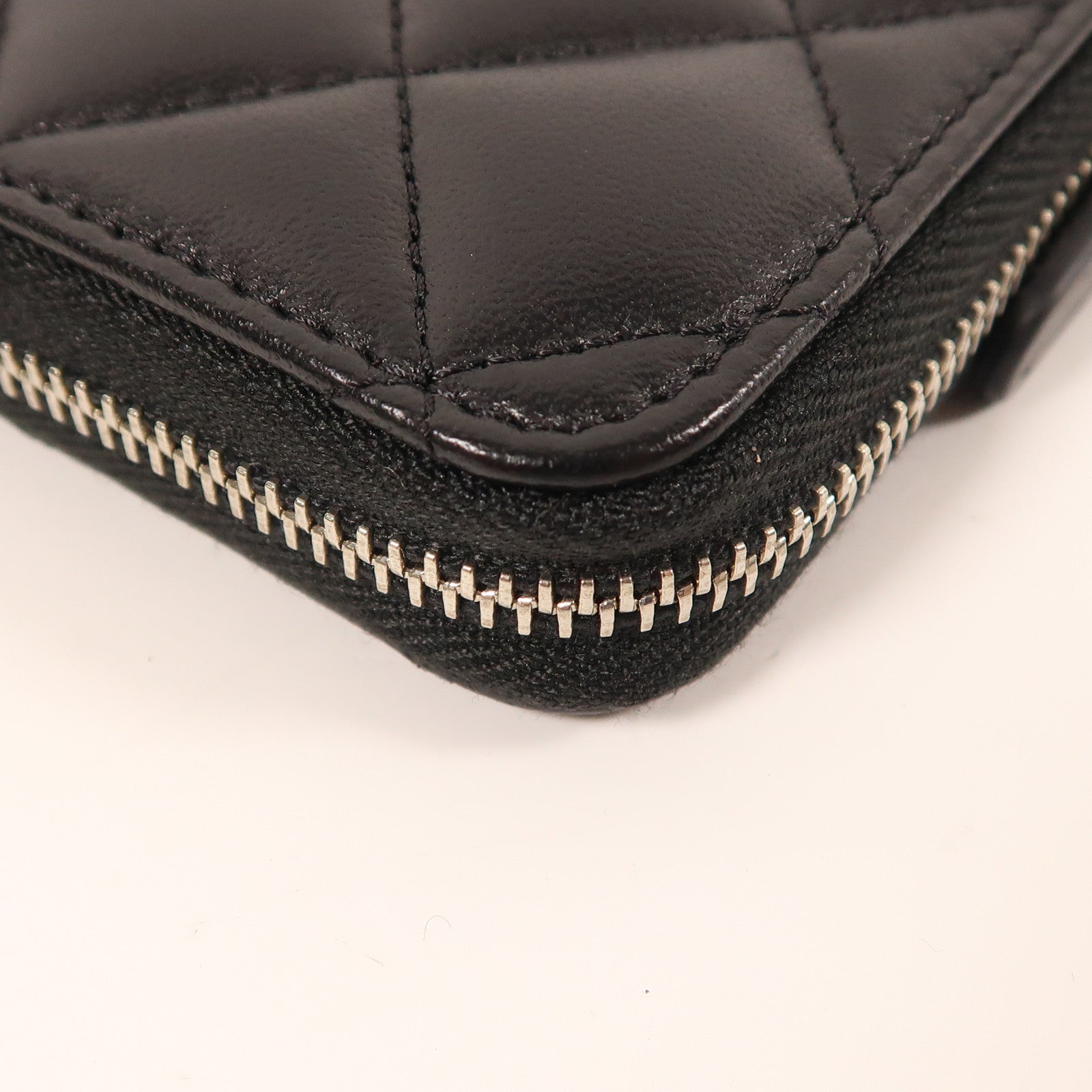 CHANEL 羊皮皮革Zipper Long Wallet銀扣長錢包