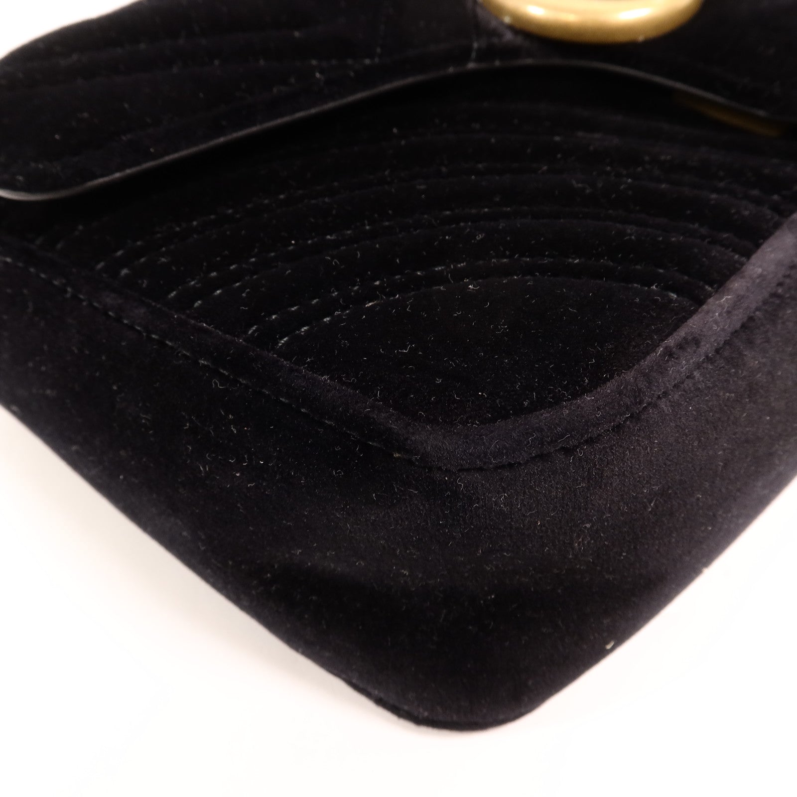 GUCCI 天鵝絨GG Marmont Shoulder Bag鏈帶肩背袋