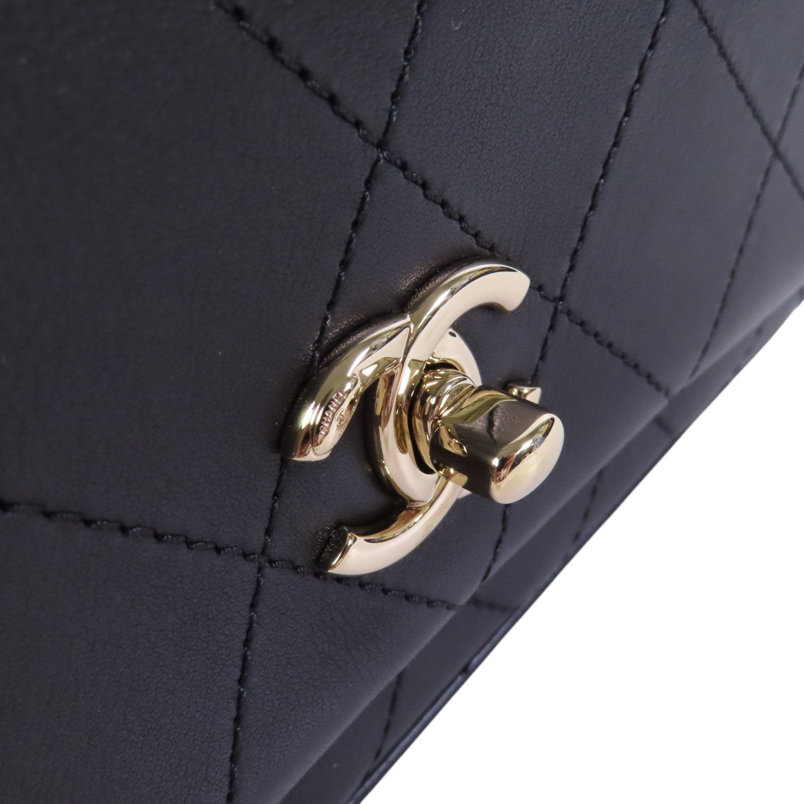 CHANEL 牛皮皮革Chain Shoulder Bag金扣鏈帶肩背袋