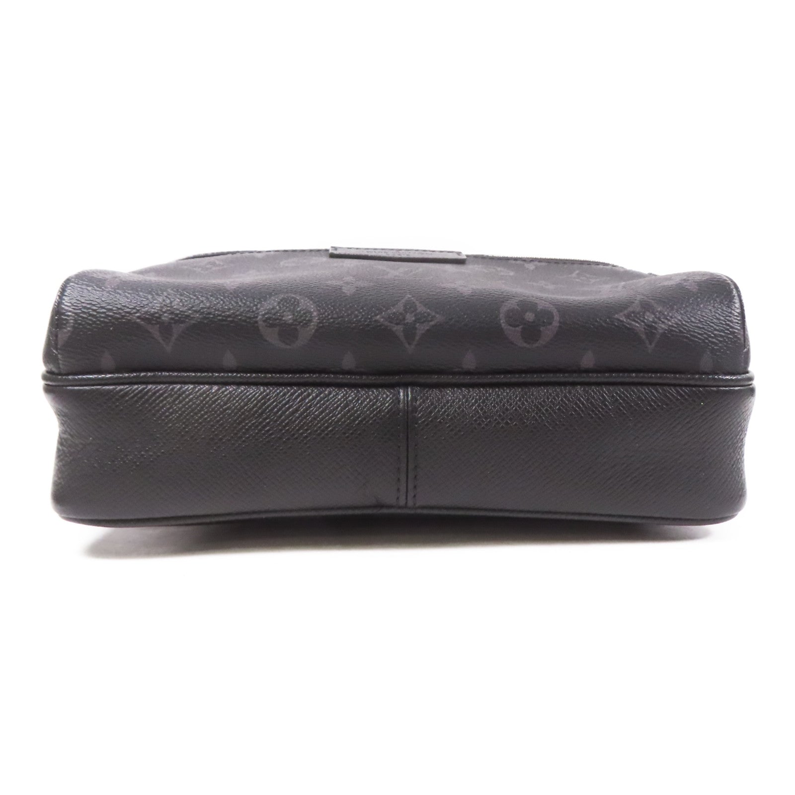 LOUIS VUITTON Monogram Eclipse/Taiga Outdoor Messenger銀扣肩背袋