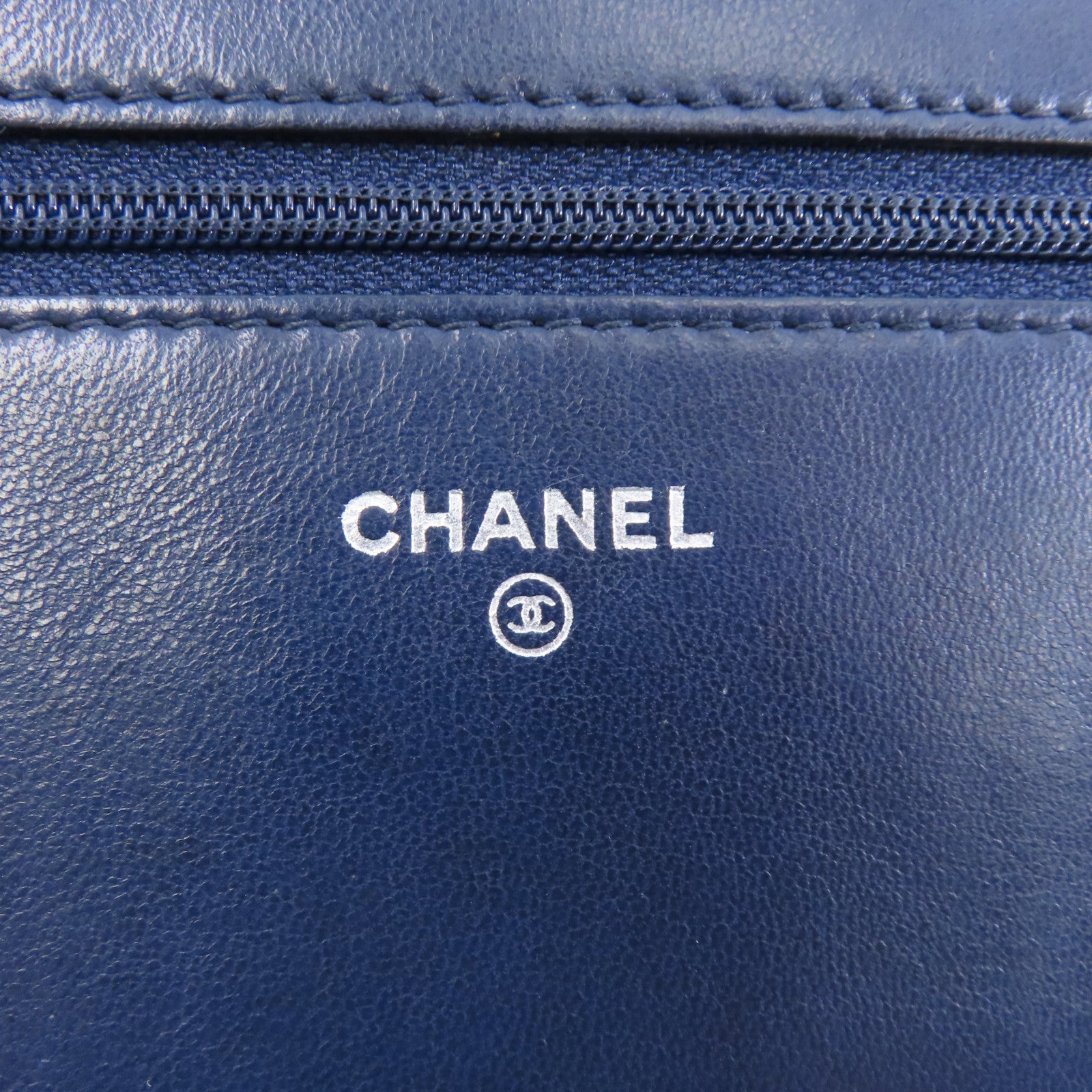 CHANEL 【激減優惠】菱格皮革Wallet On Chain銀扣鏈帶肩背袋深藍色
