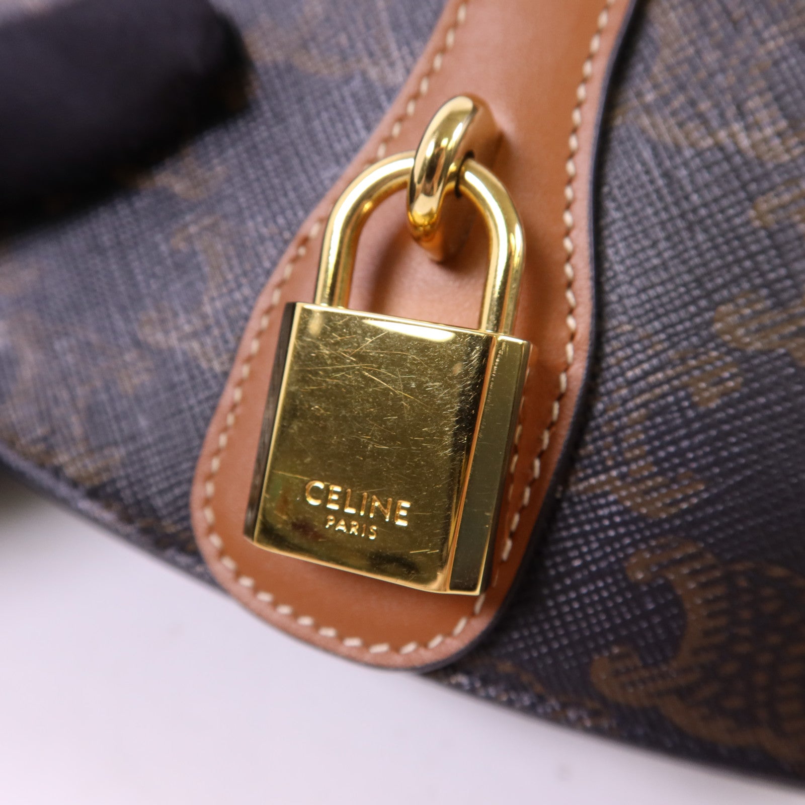 CELINE 塗層帆布Clutch On Strap Bag金扣手挽肩背兩用袋