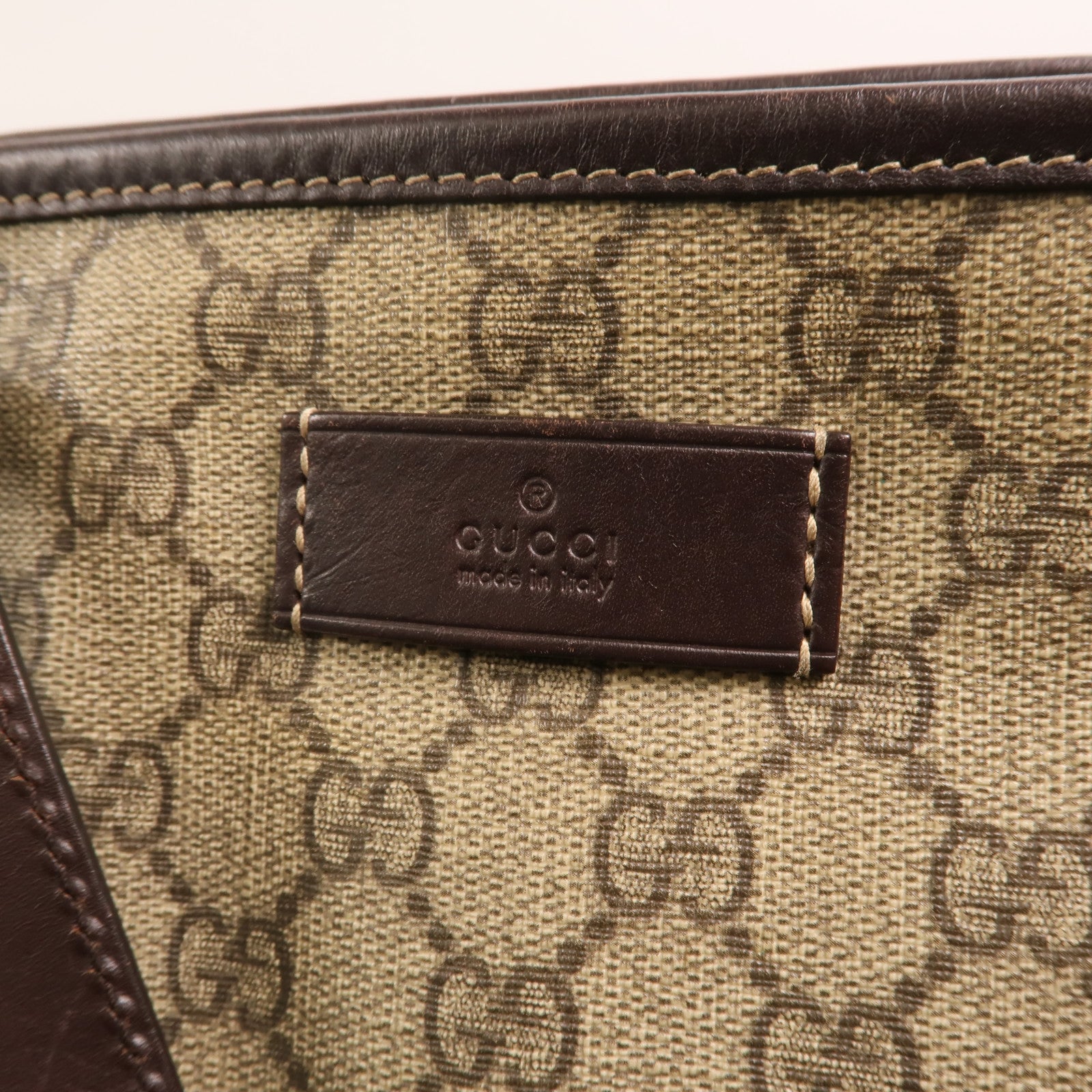 GUCCI 塗層帆布Shoulder Bag銀扣肩背袋