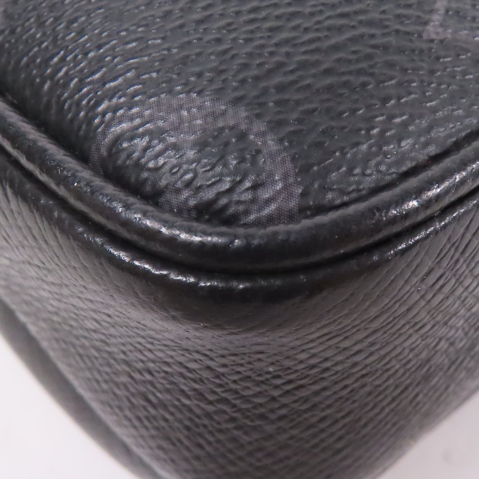LOUIS VUITTON Monogram Eclipse/Taiga Outdoor Messenger銀扣肩背袋