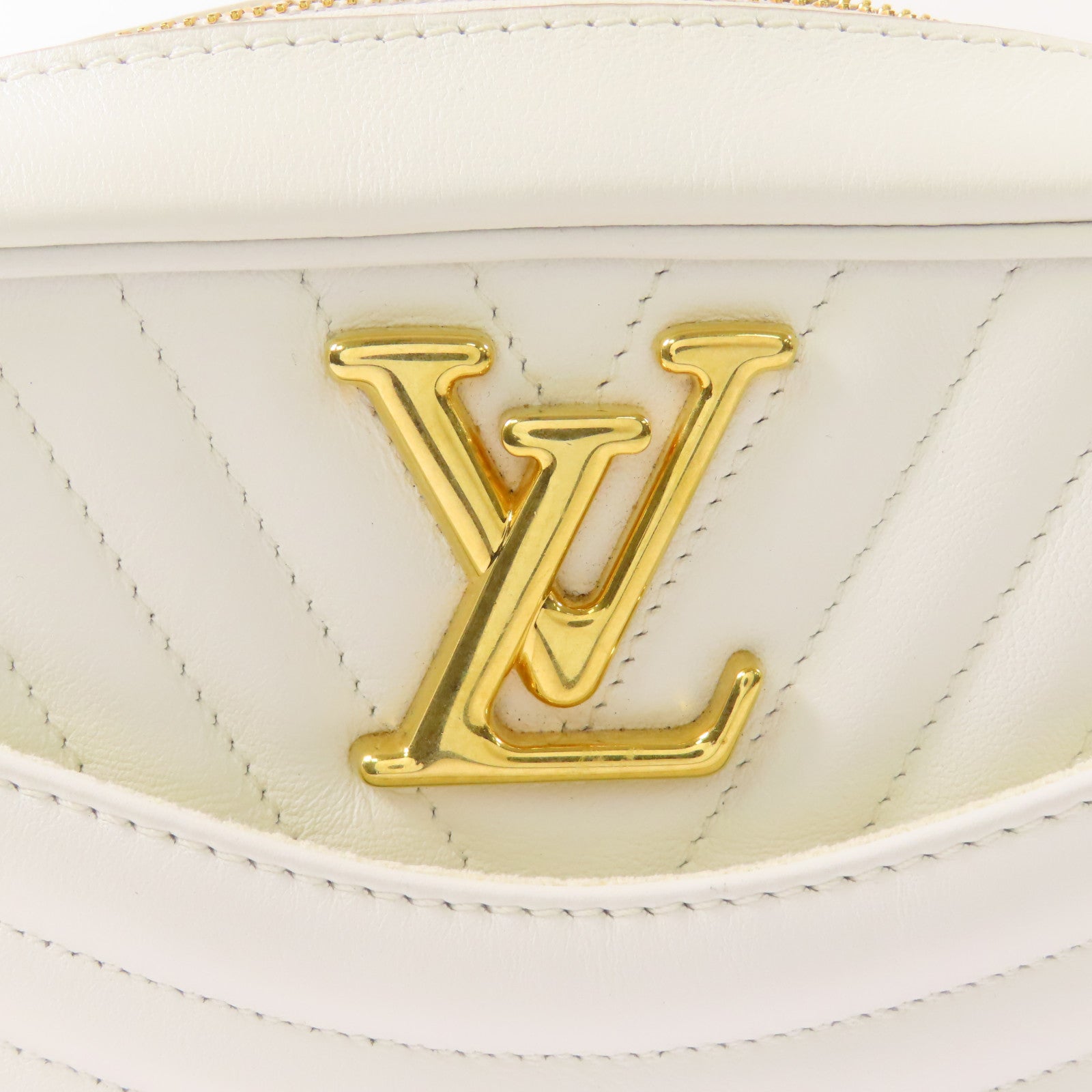 LOUIS VUITTON 牛皮皮革New Wave金扣鏈帶肩背袋