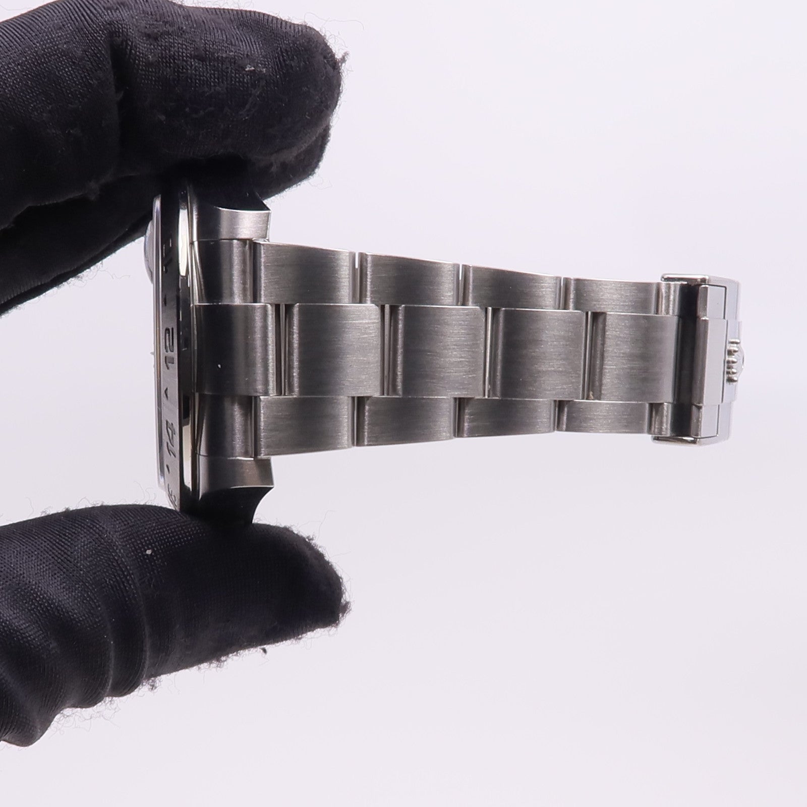 ROLEX Explorer II 216570