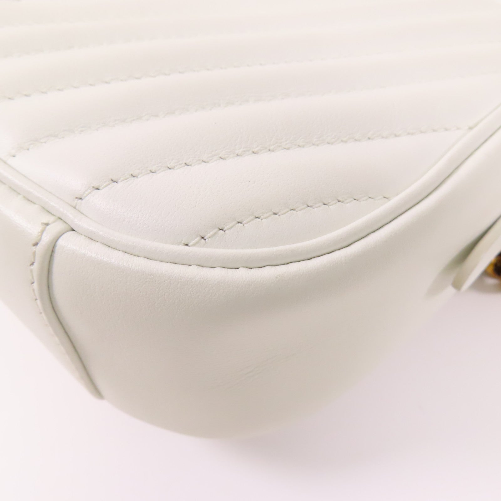 LOUIS VUITTON 牛皮皮革New Wave金扣鏈帶肩背袋