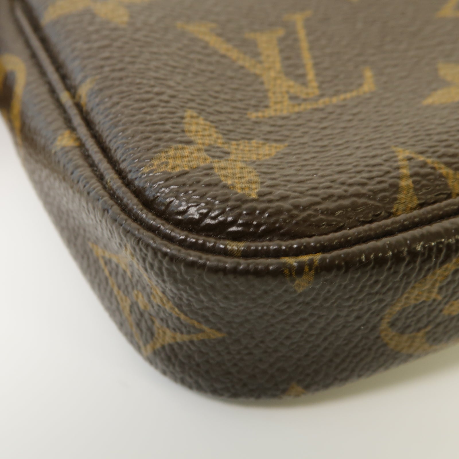 LOUIS VUITTON 【激減優惠】Monogram Mini Pochette Accessoires金扣手拿包啡色